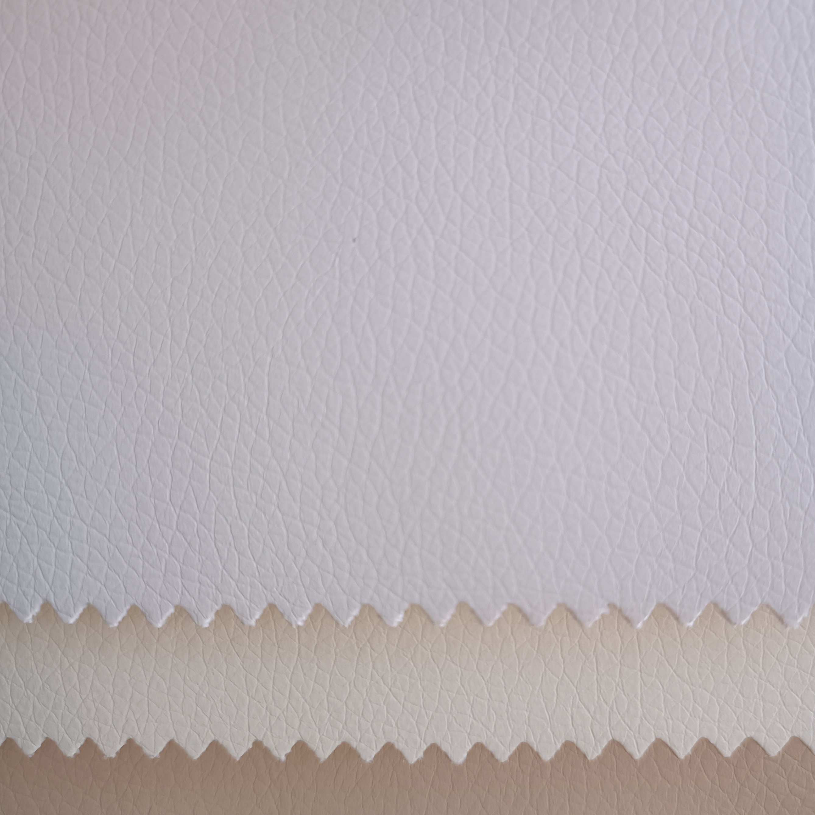 ECO - ādas aivietotājs BALTS Nr.17