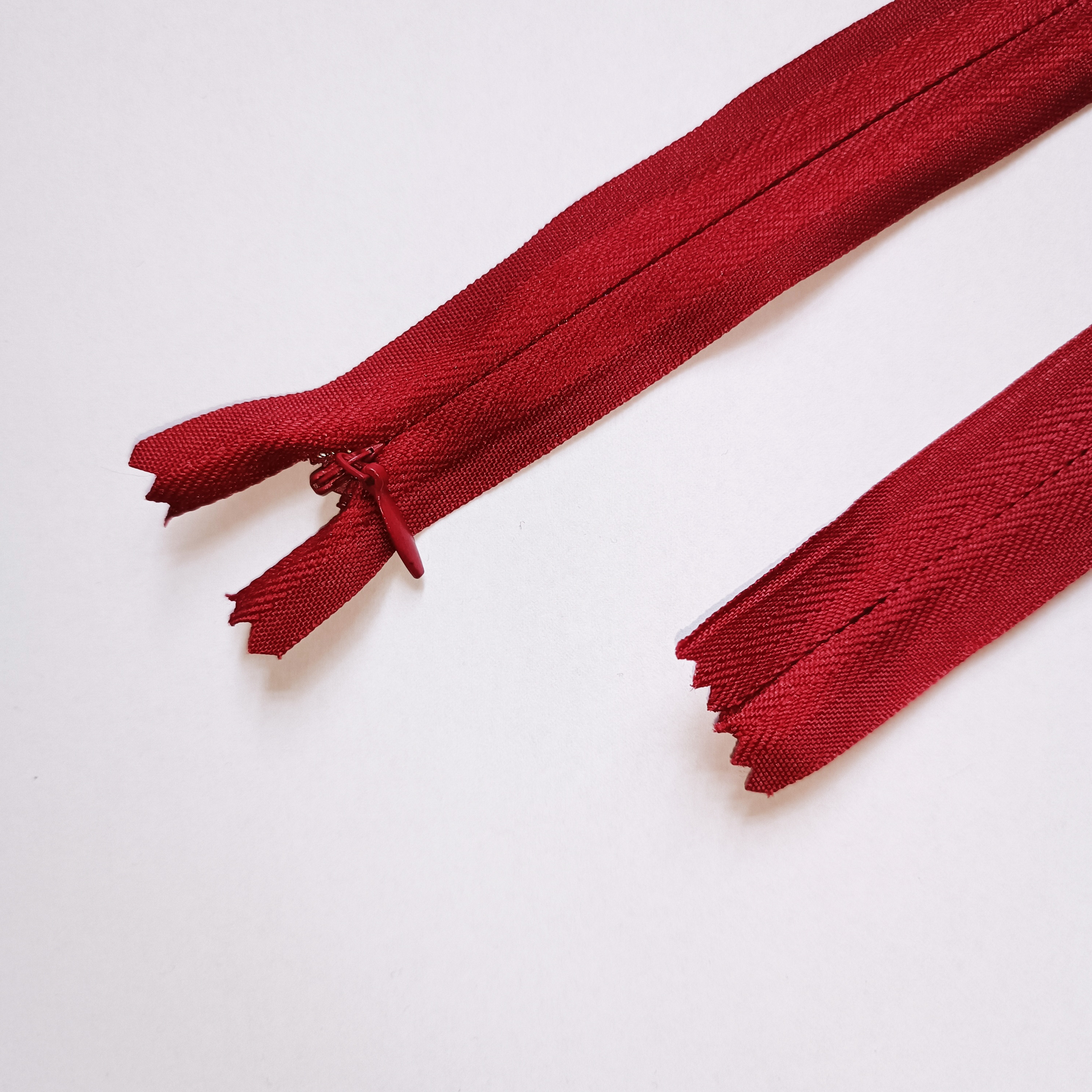 Slēptais rāvējslēdzējs 60cm, Nr.10