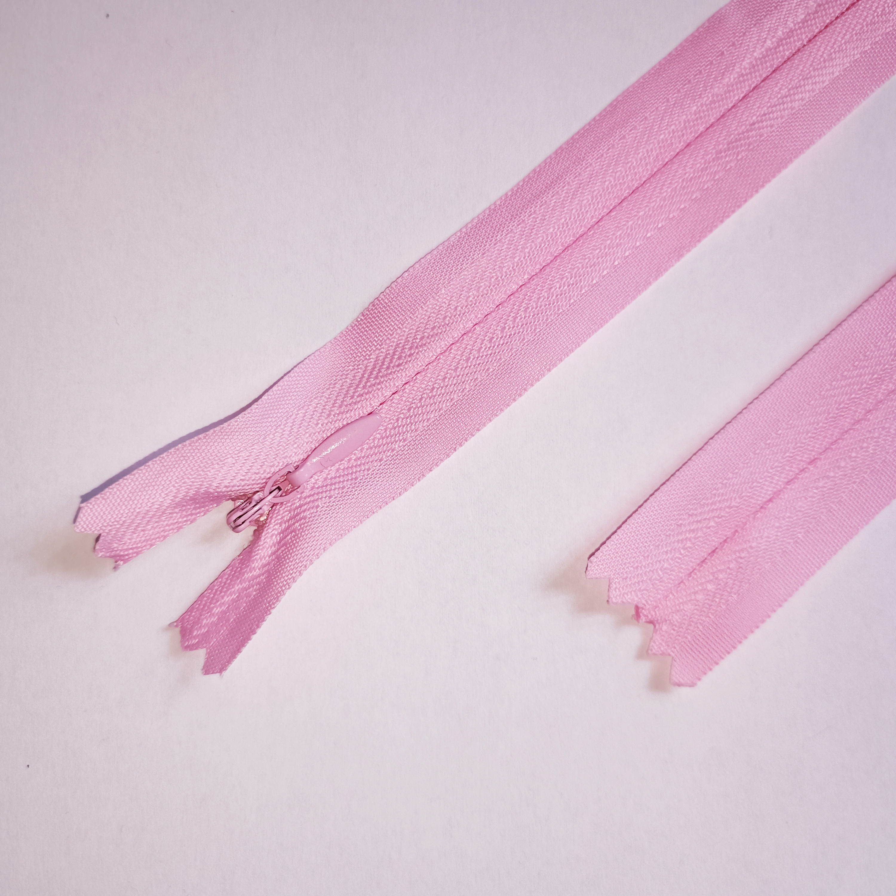 Slēptais rāvējslēdzējs 60cm, Nr.6