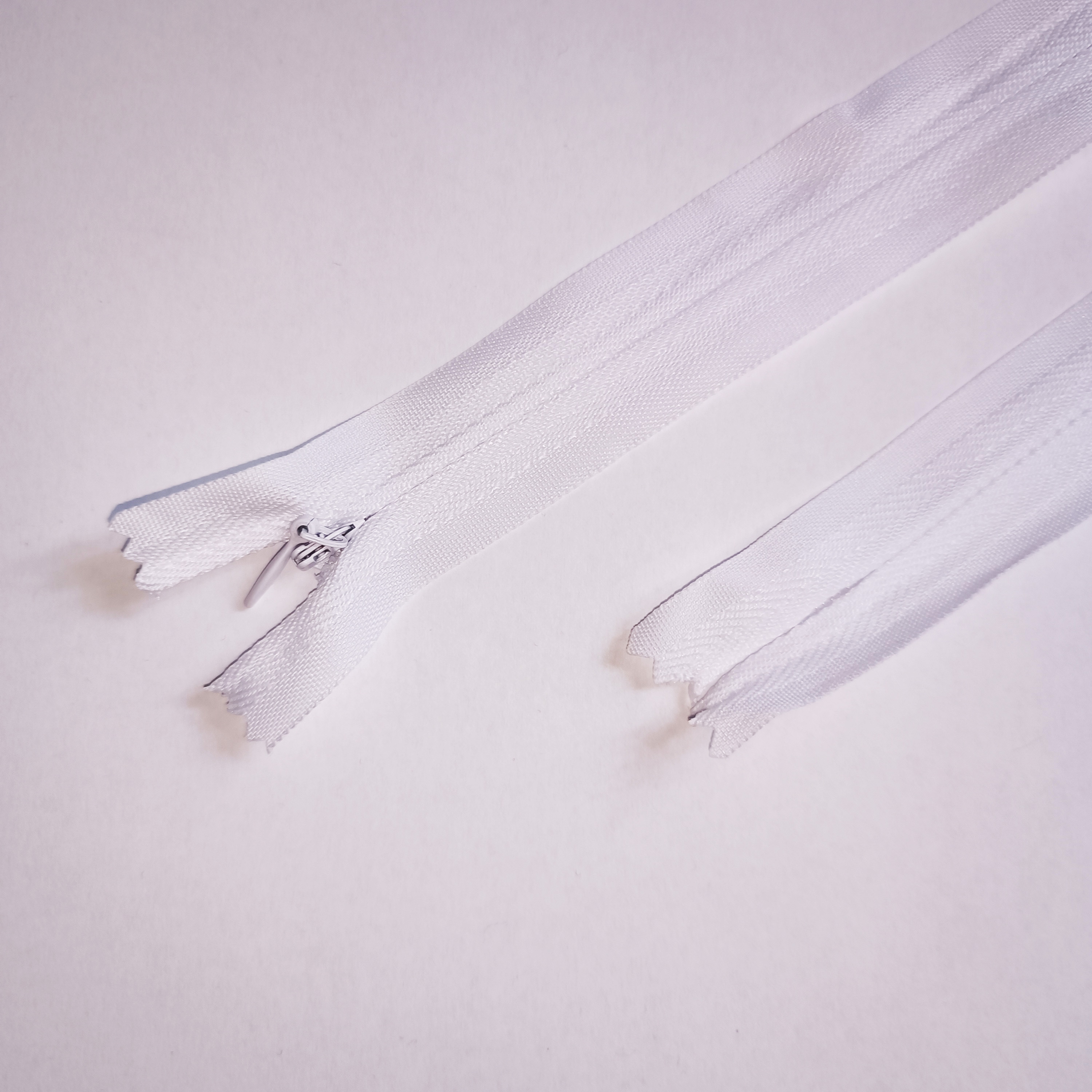 Slēptais rāvējslēdzējs 40cm, Nr.1