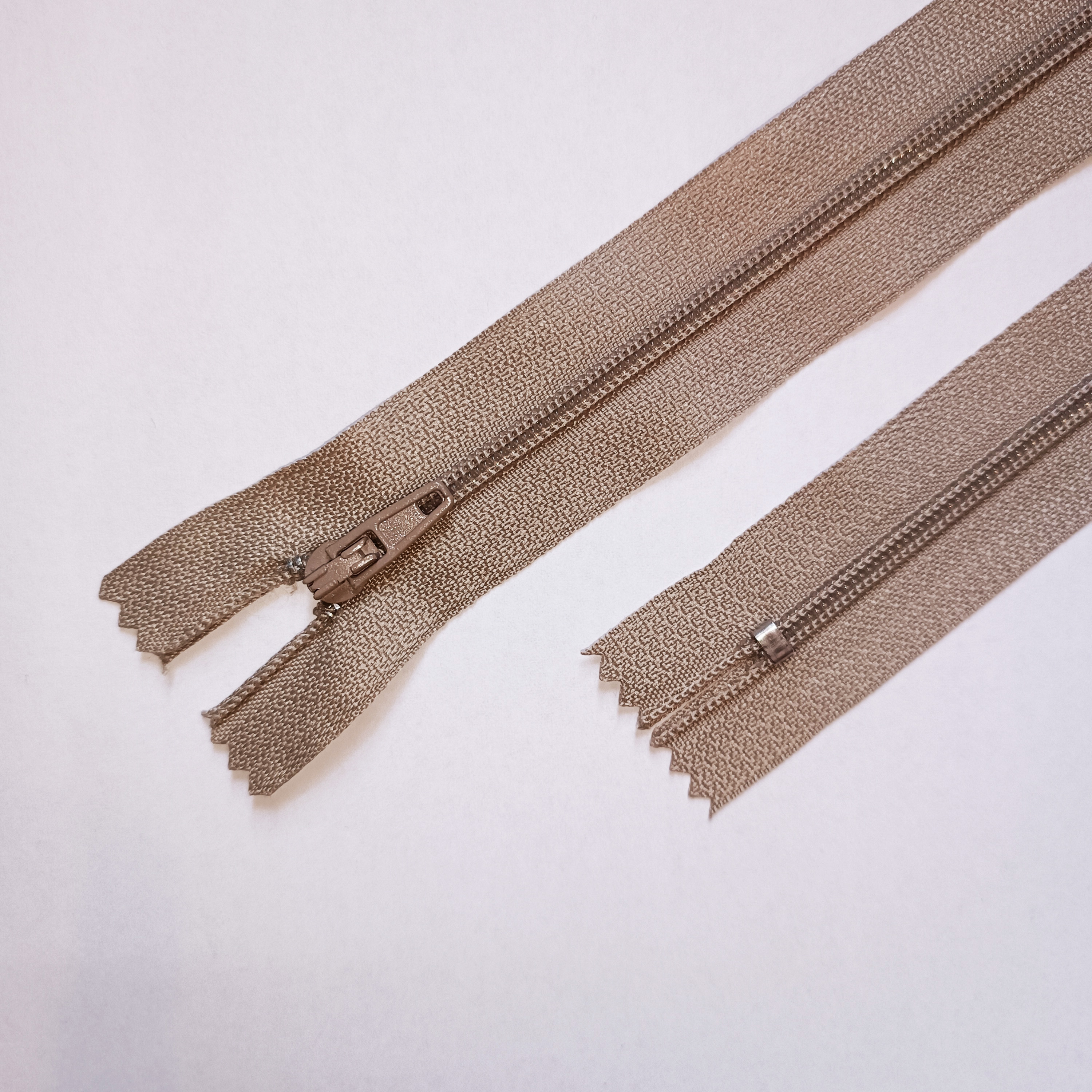 Spirālveida rāvējslēdzējs 20cm, Nr.2