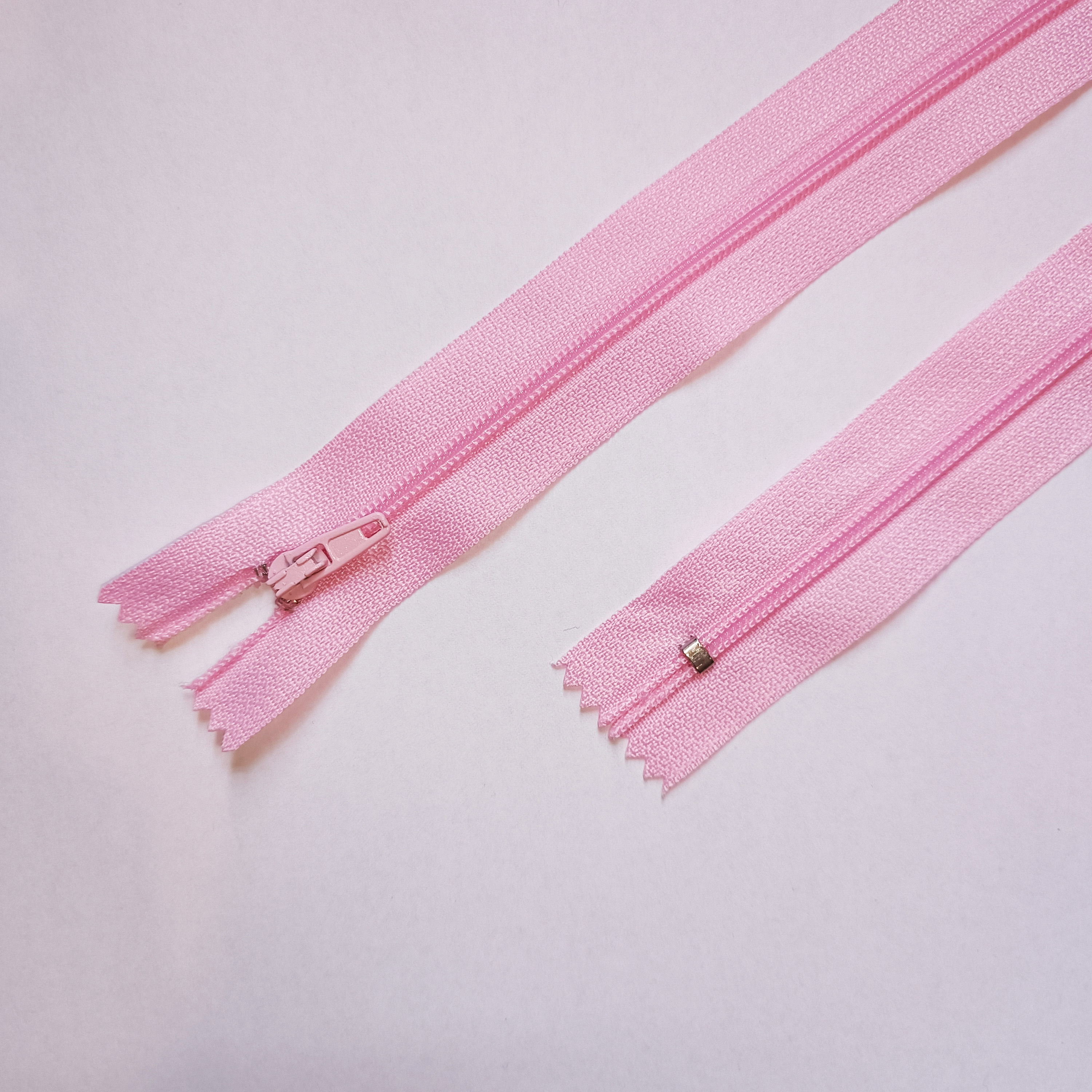 Spirālveida rāvējslēdzējs 20cm, Nr.13