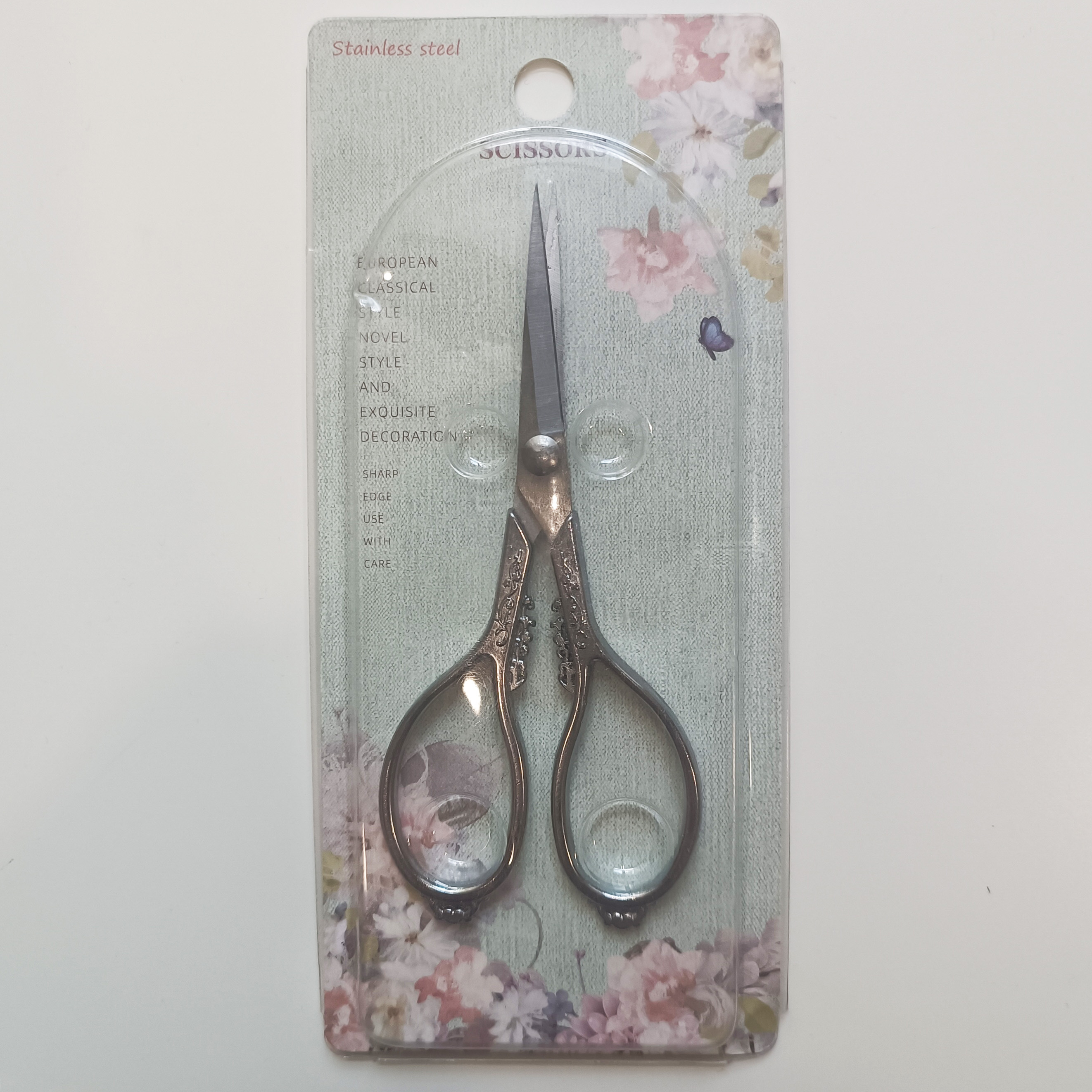 Šķēres izšūšanai "sudraba"