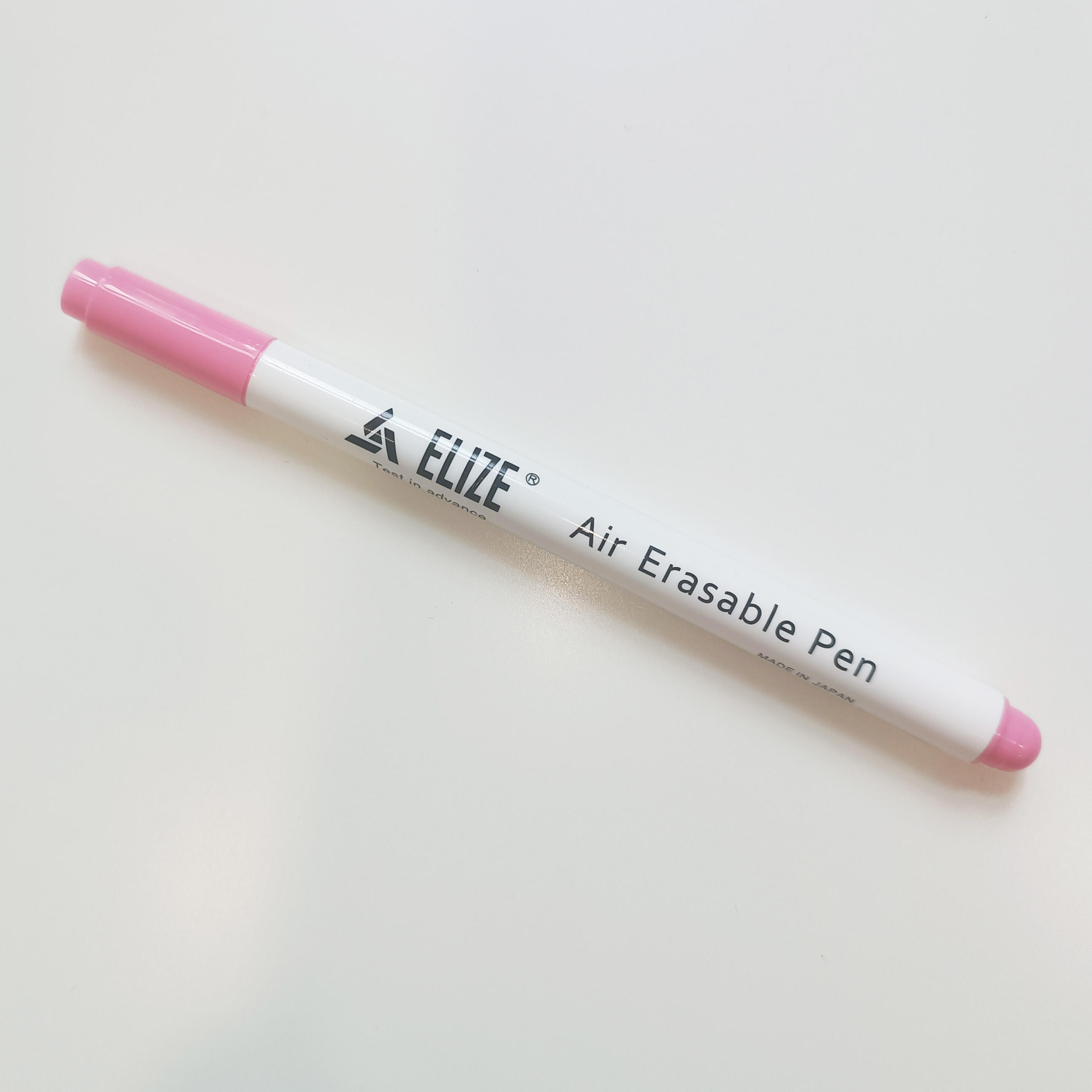 Auduma marķieris (gaisa dzēšama pildspalva)