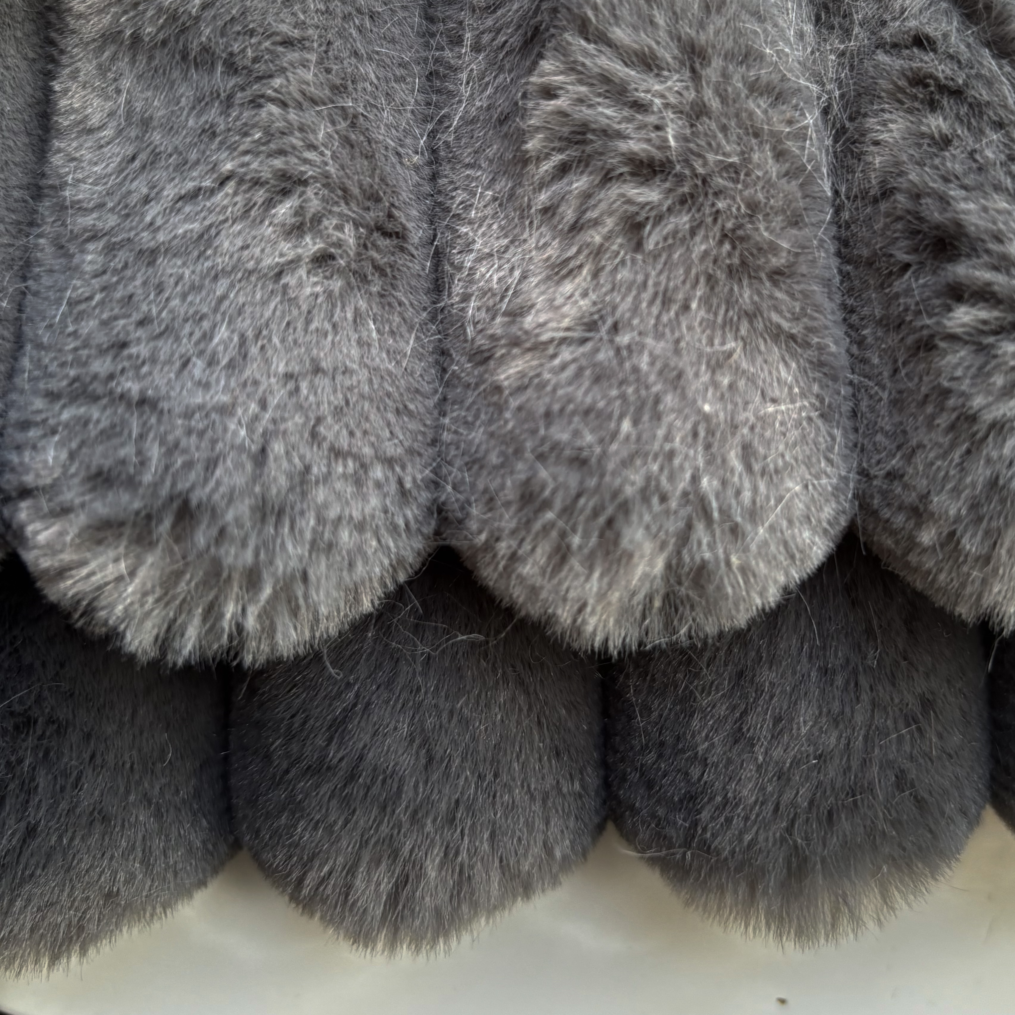 MĀKSLĪGĀ KAŽOKĀDA 16 pelēks