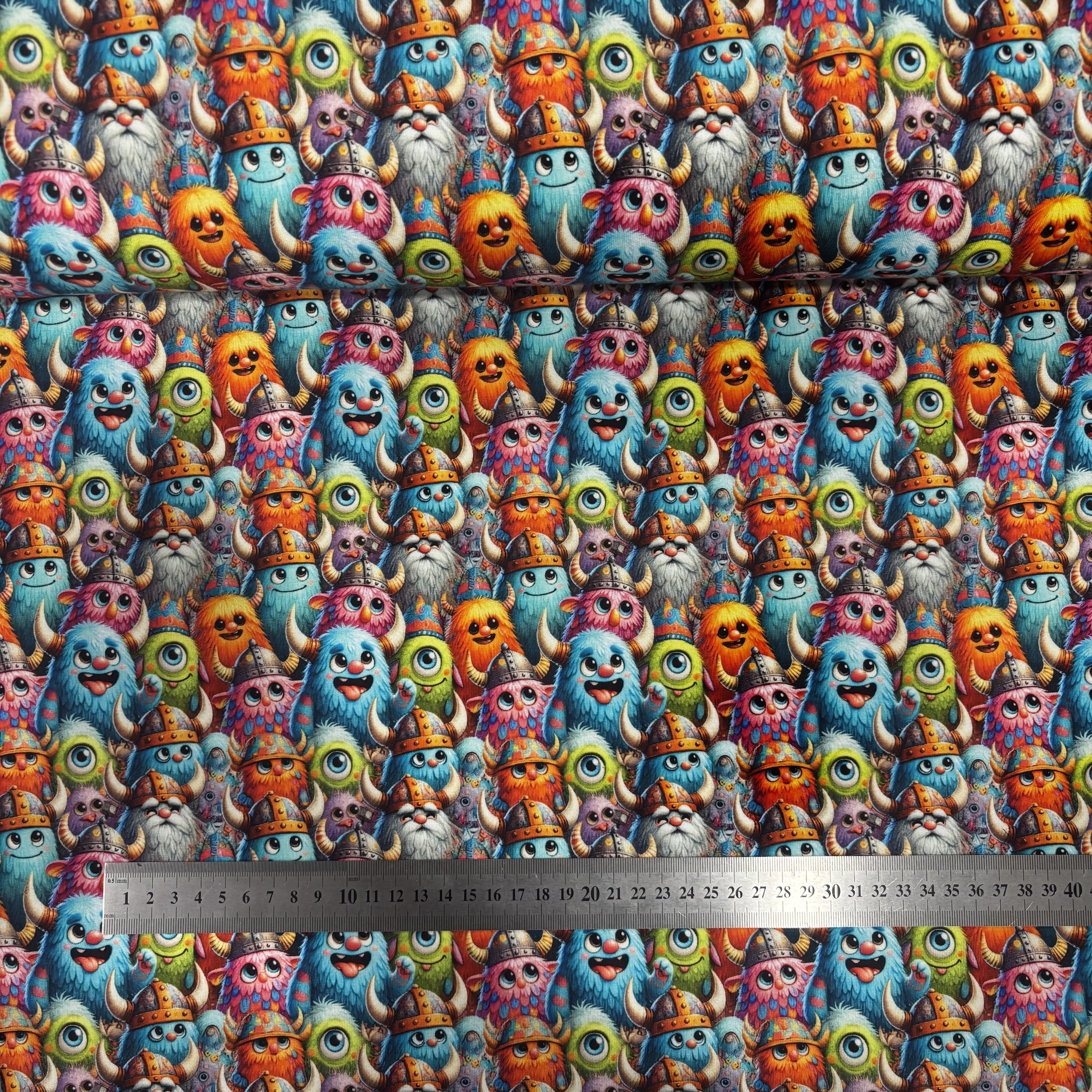 Cilpiņtrikotāža BRIESMOŅI