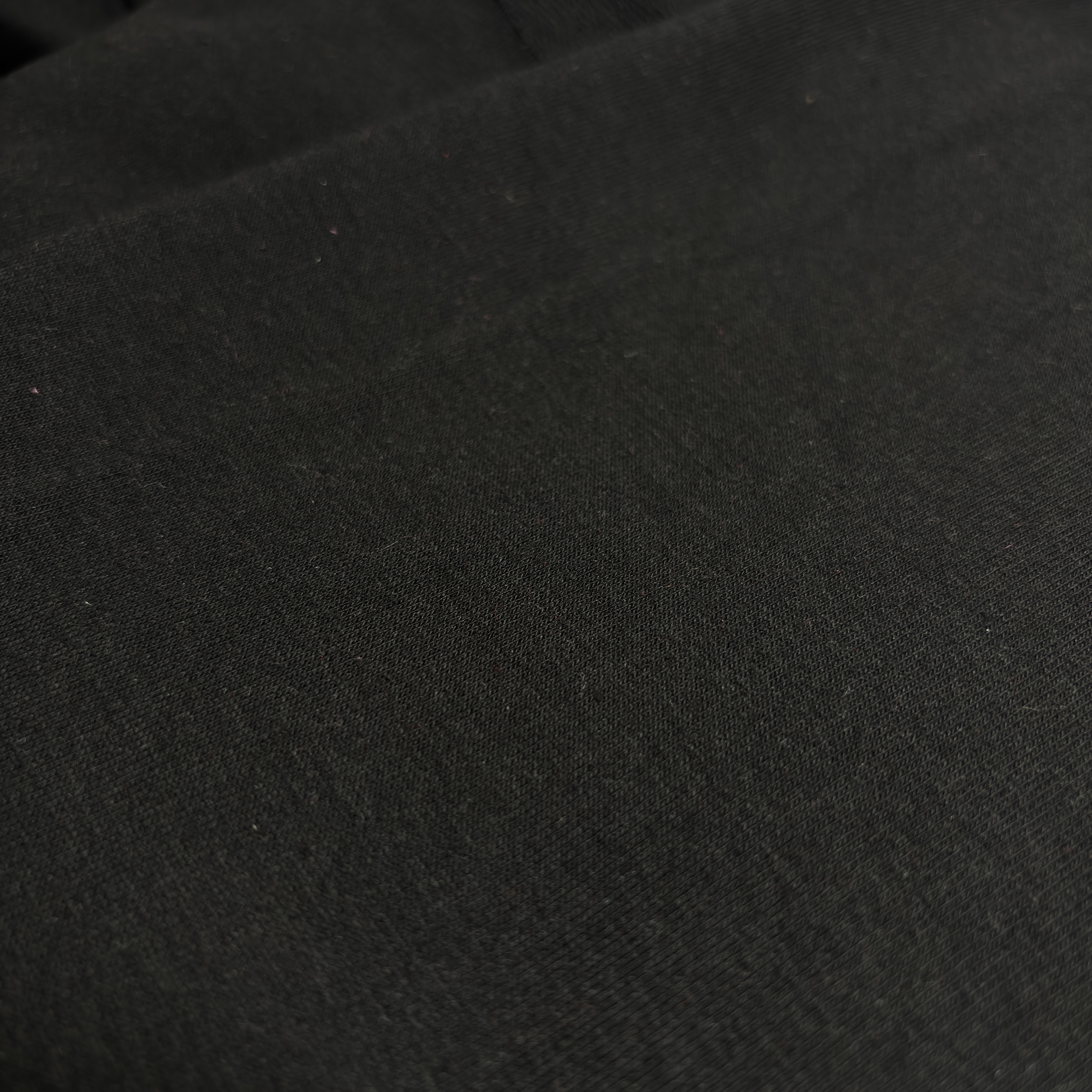 Melnā cilpiņtrikotāža