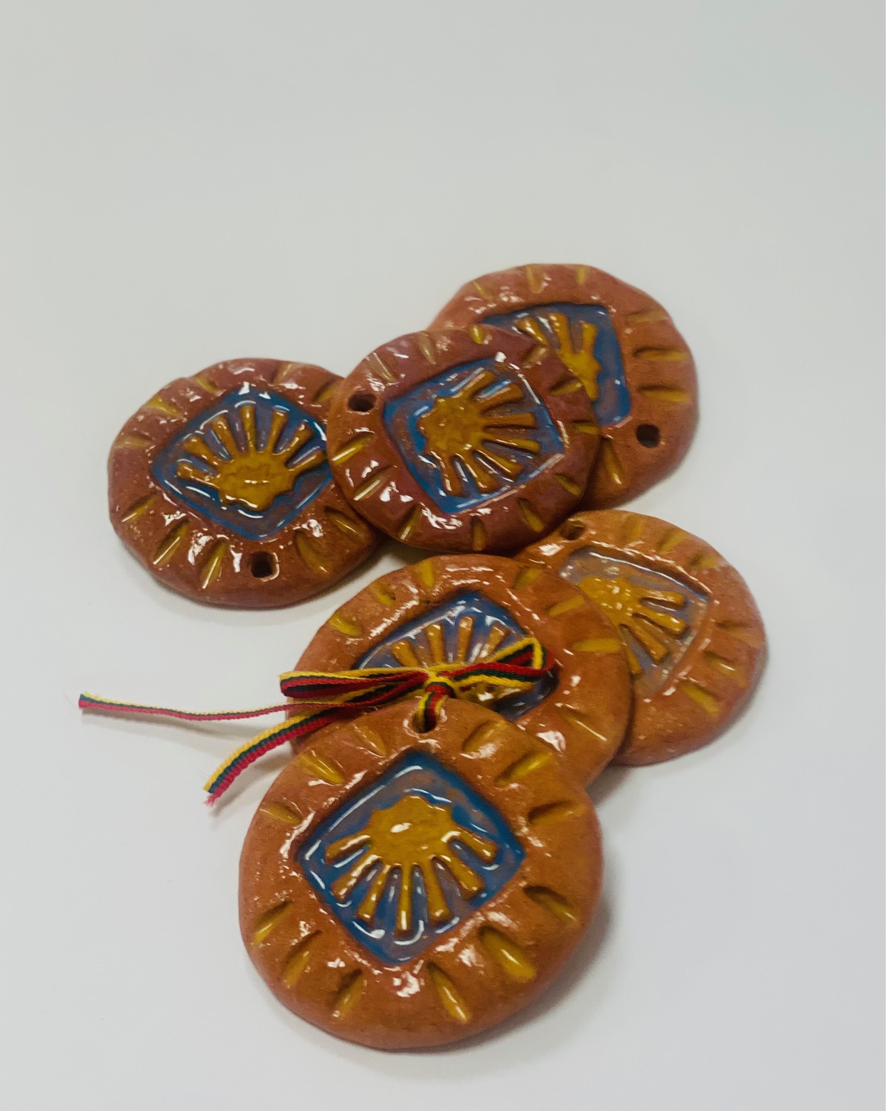 Keraminiai piligrimų ženkleliai