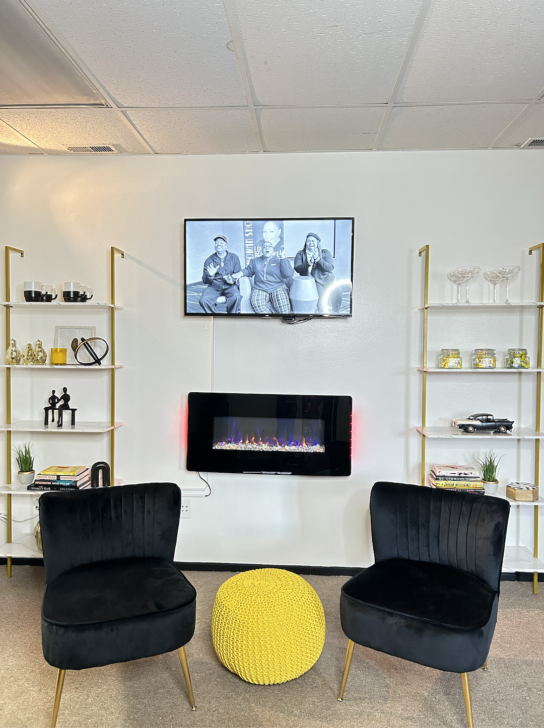 Booking Deposit | 4 hour Special Rate $225 : Weekend Rental Friday-Saturday| MLBC Living Room Event Space 