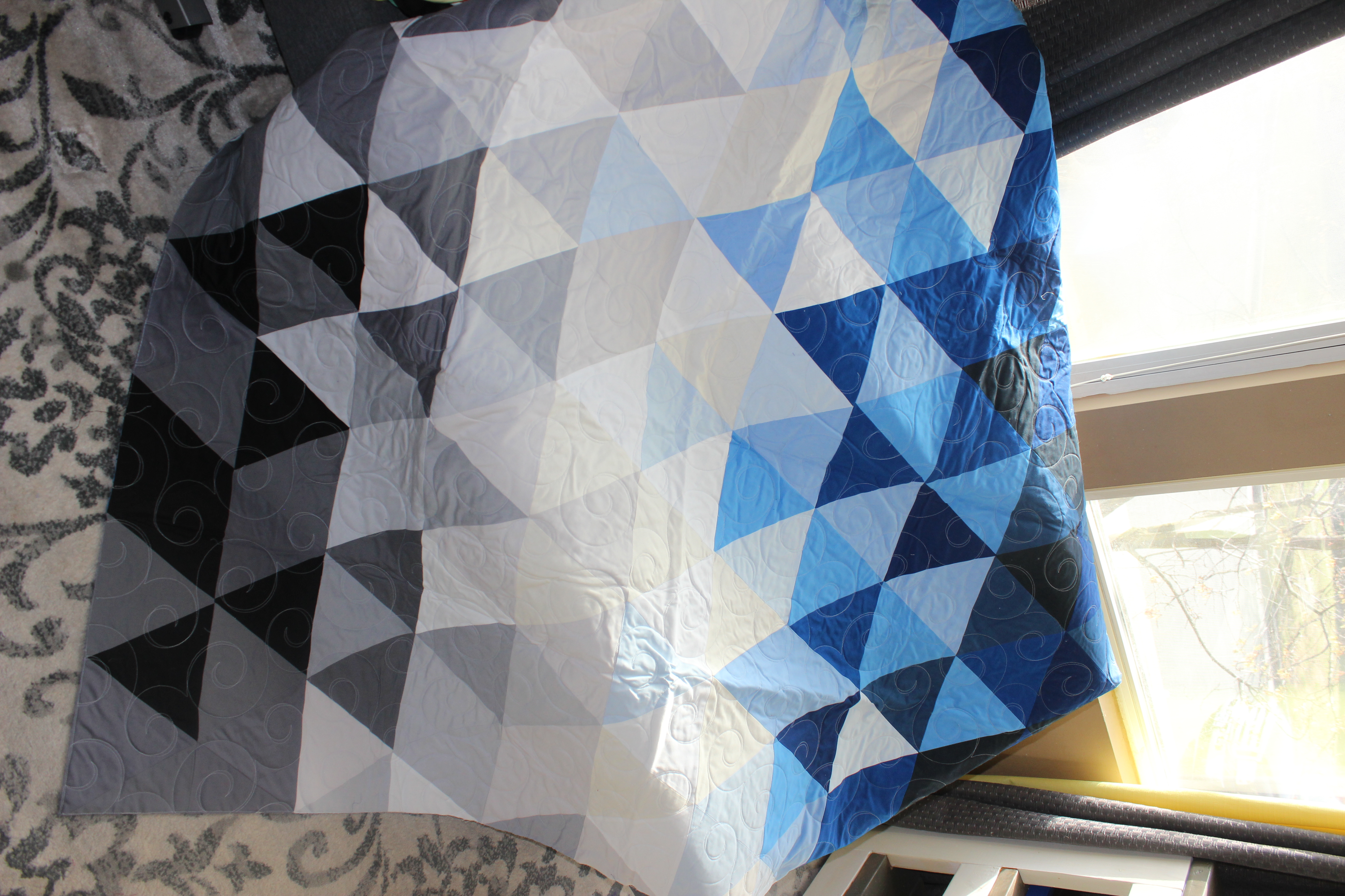 Triangle Fade Quilt