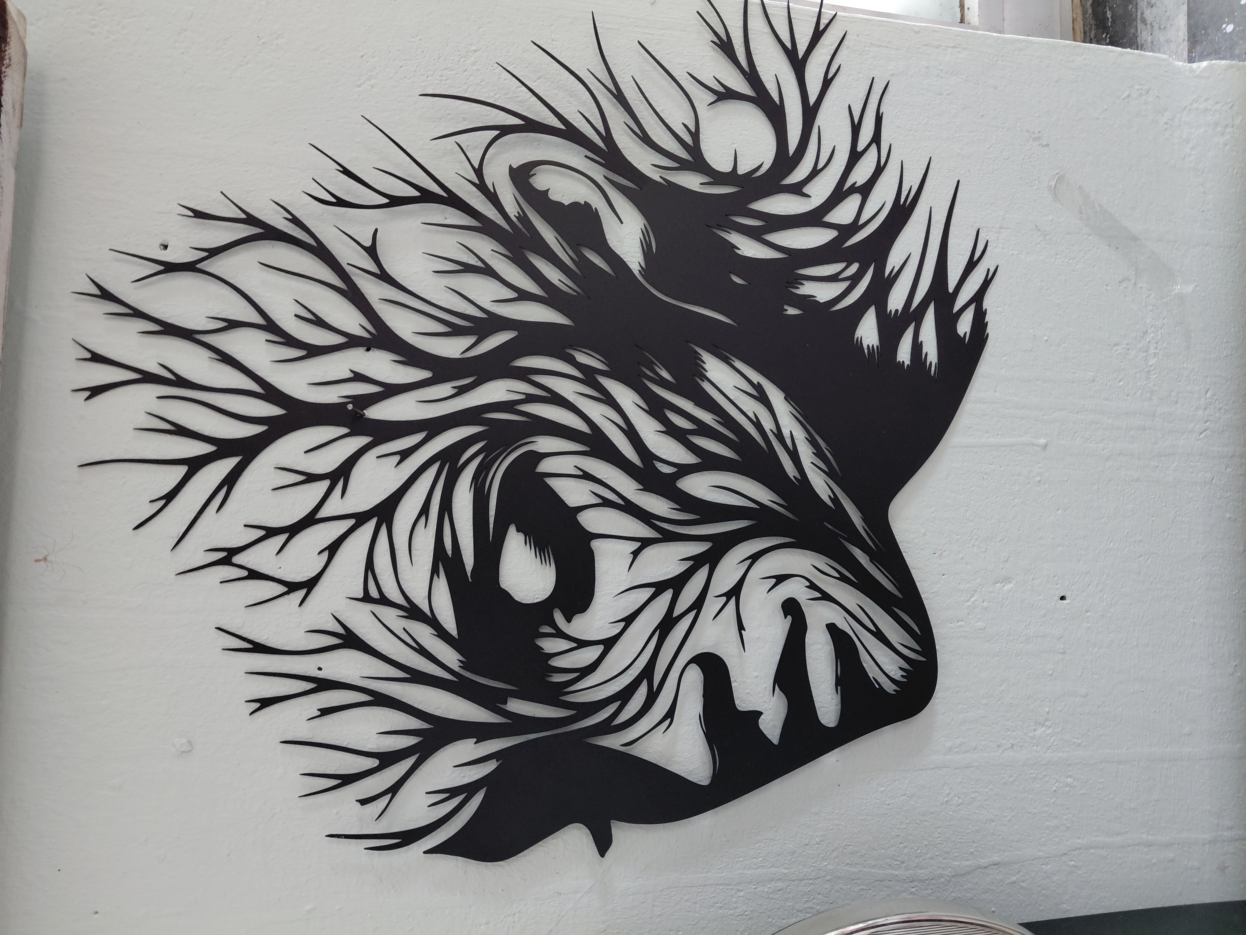 Moderne Wanddekoration aus Metall