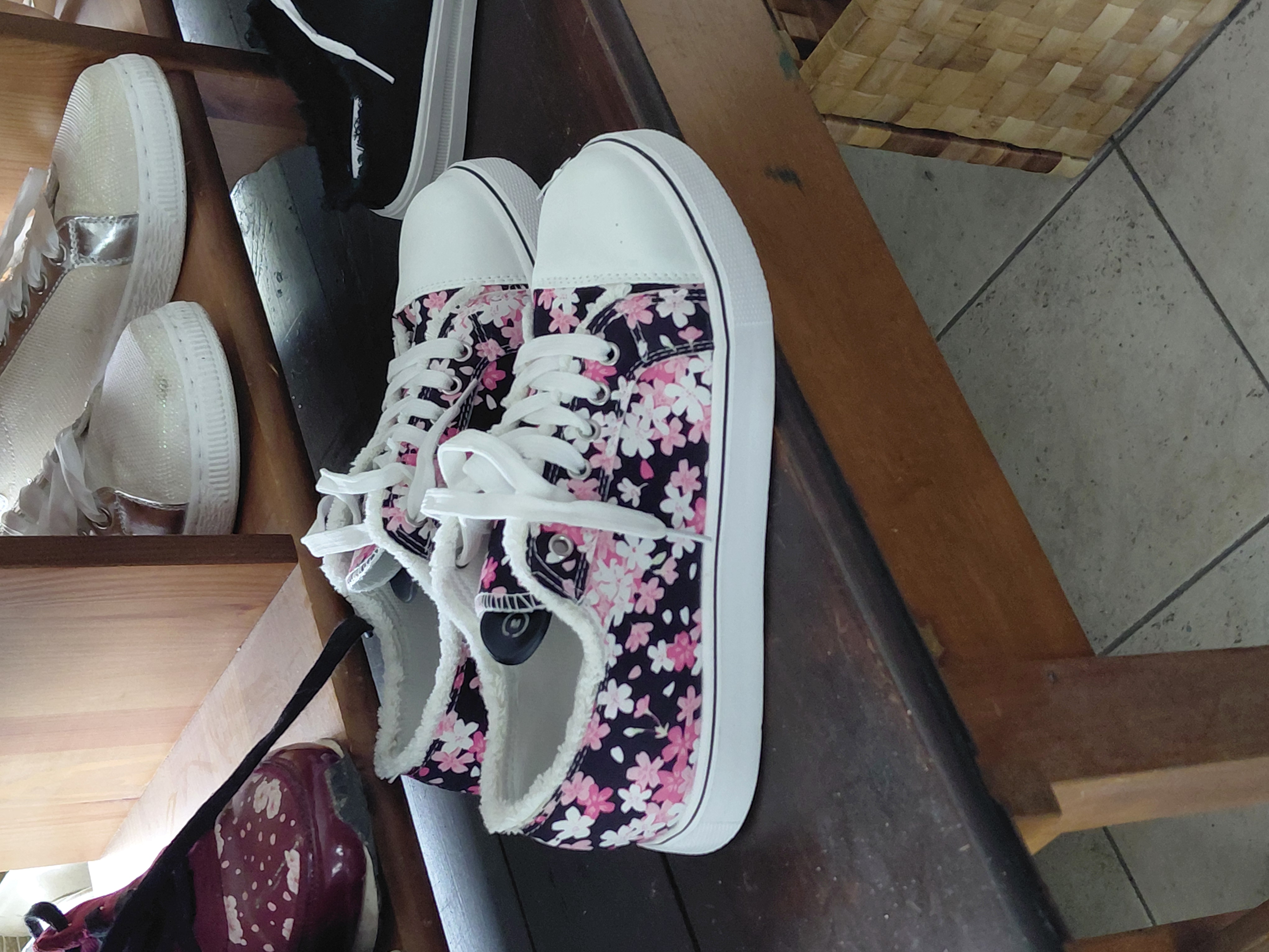 Damen-Sneaker mit Blumenmuster