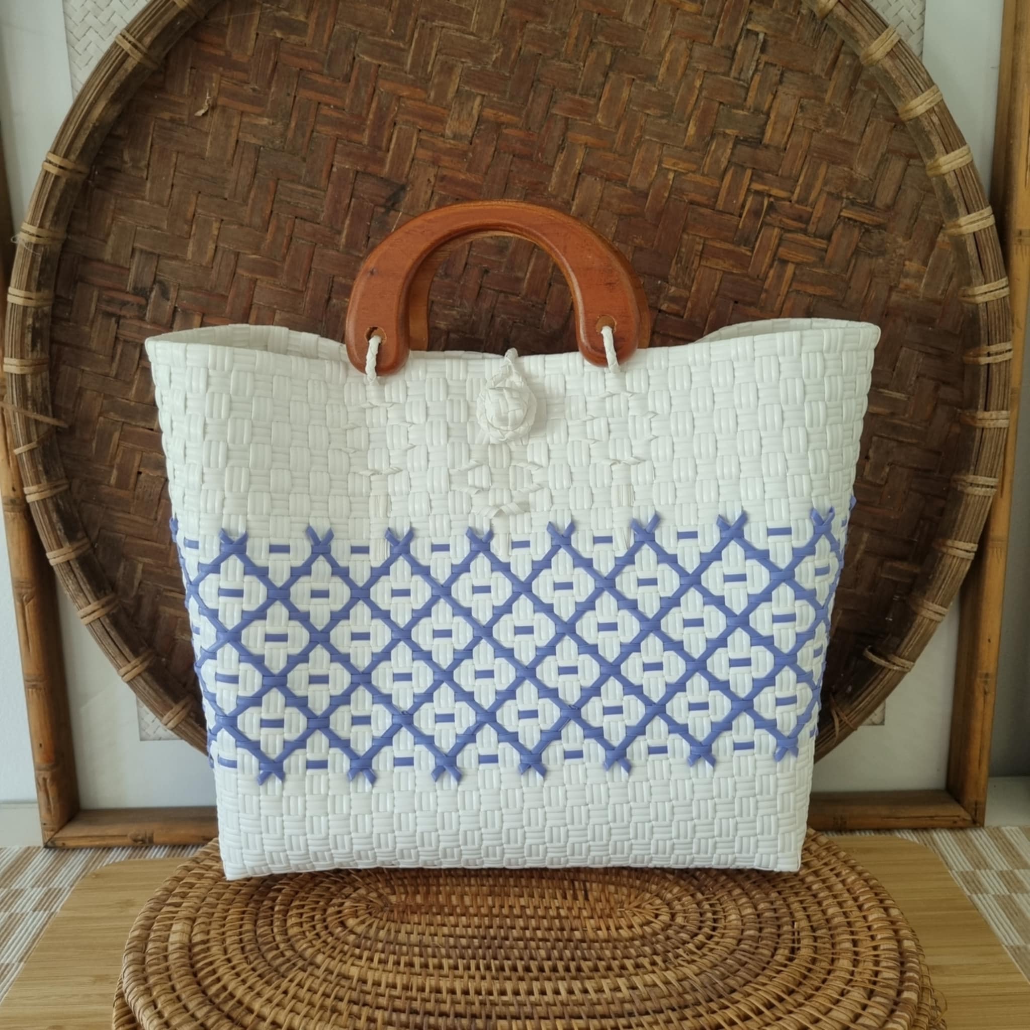 Jali Bag Medium Wooden Handle