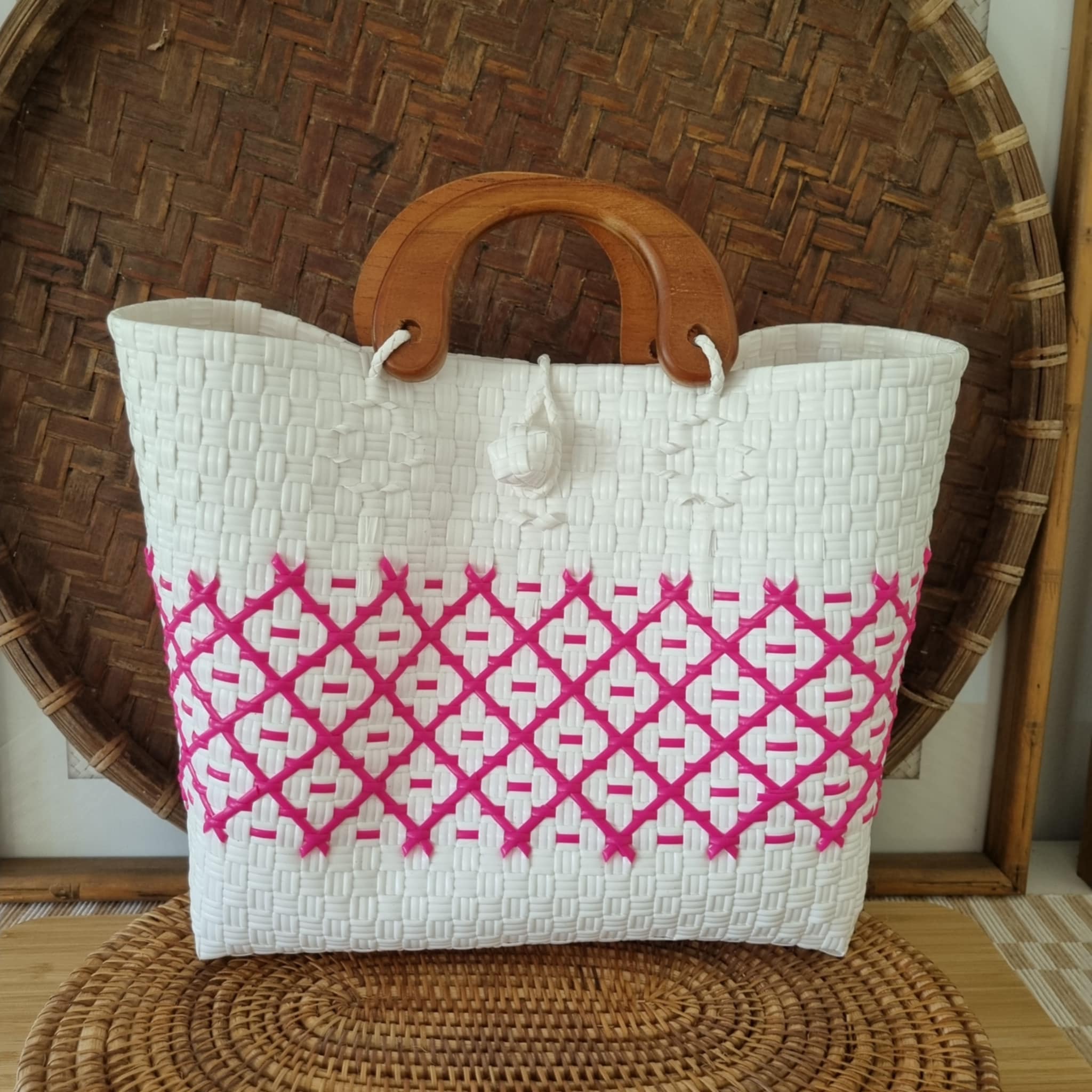 Jali Bag Medium Wooden Handle