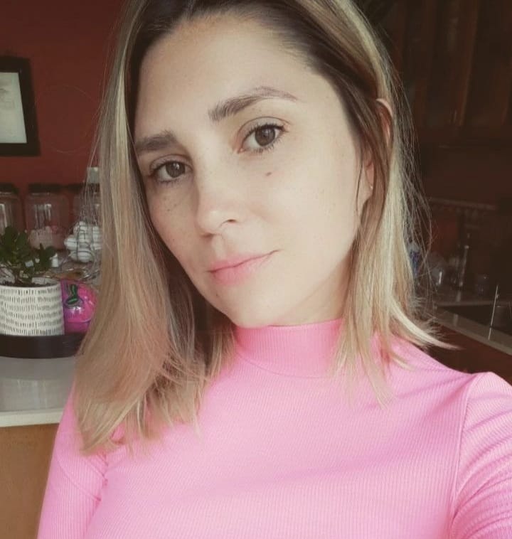 (0093-1) Victoria Laloux