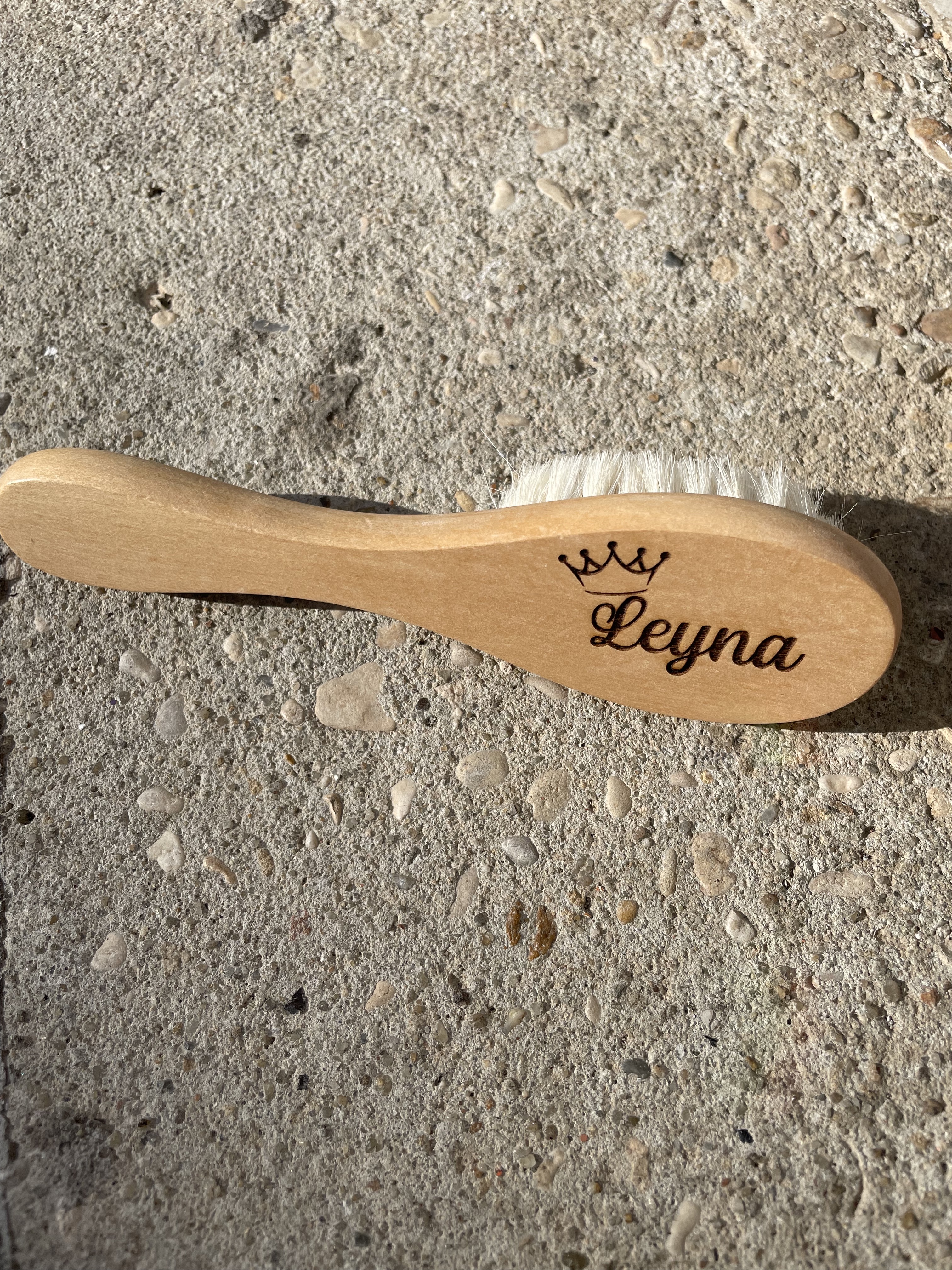 Brosse en Bois Personnalisée pour Bébé