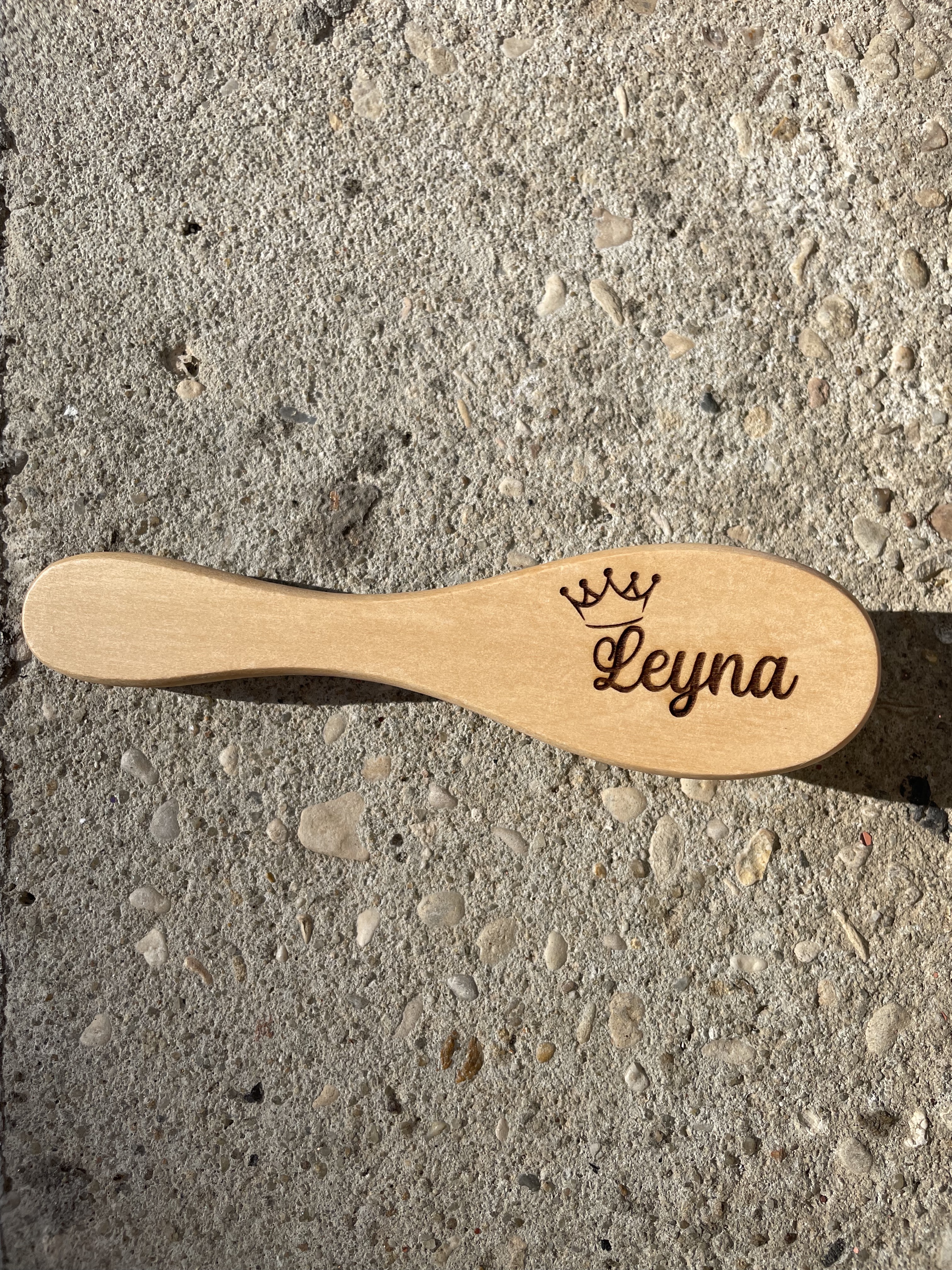 Brosse en Bois Personnalisée pour Bébé