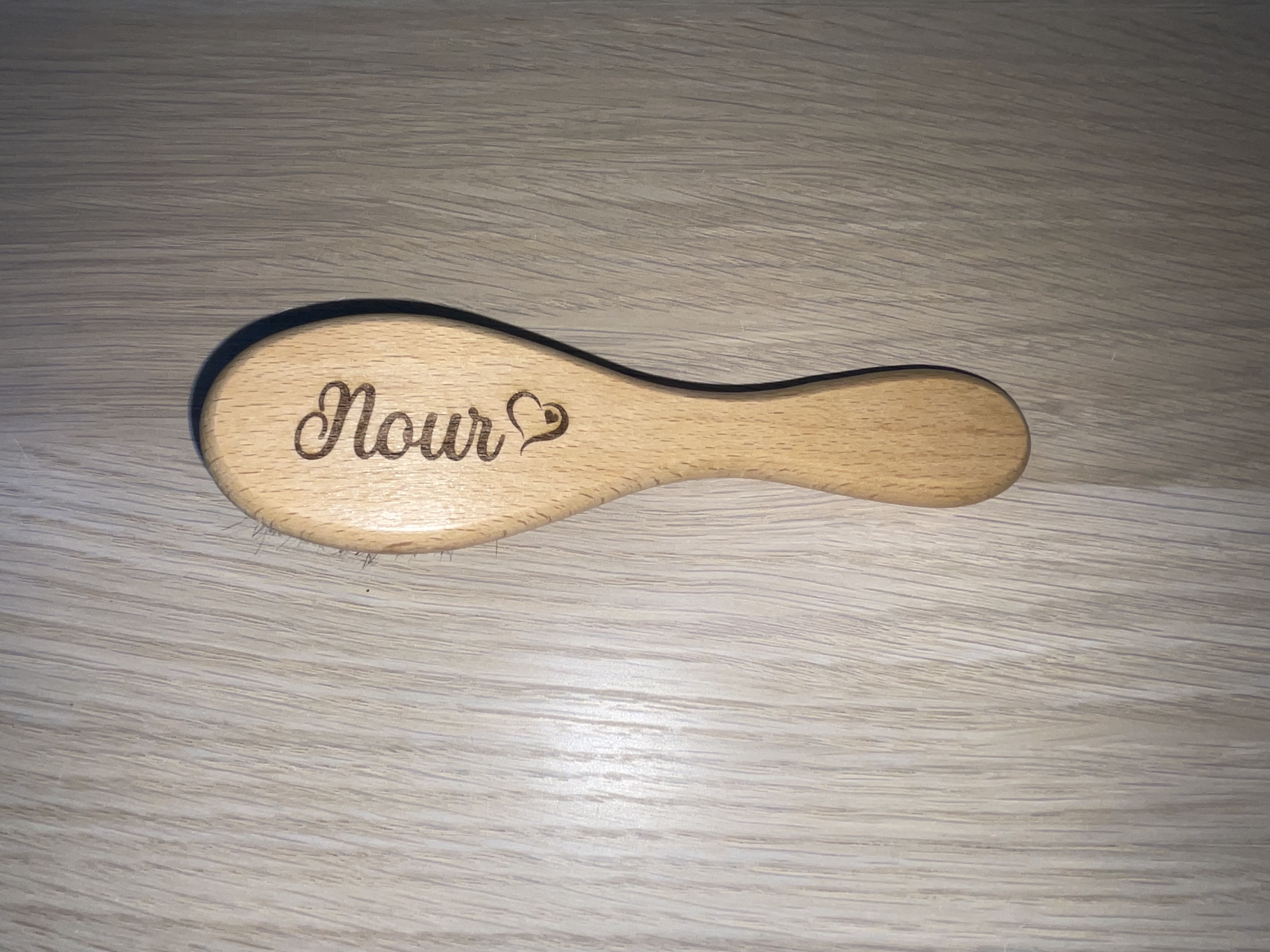 Brosse en Bois Personnalisée pour Bébé