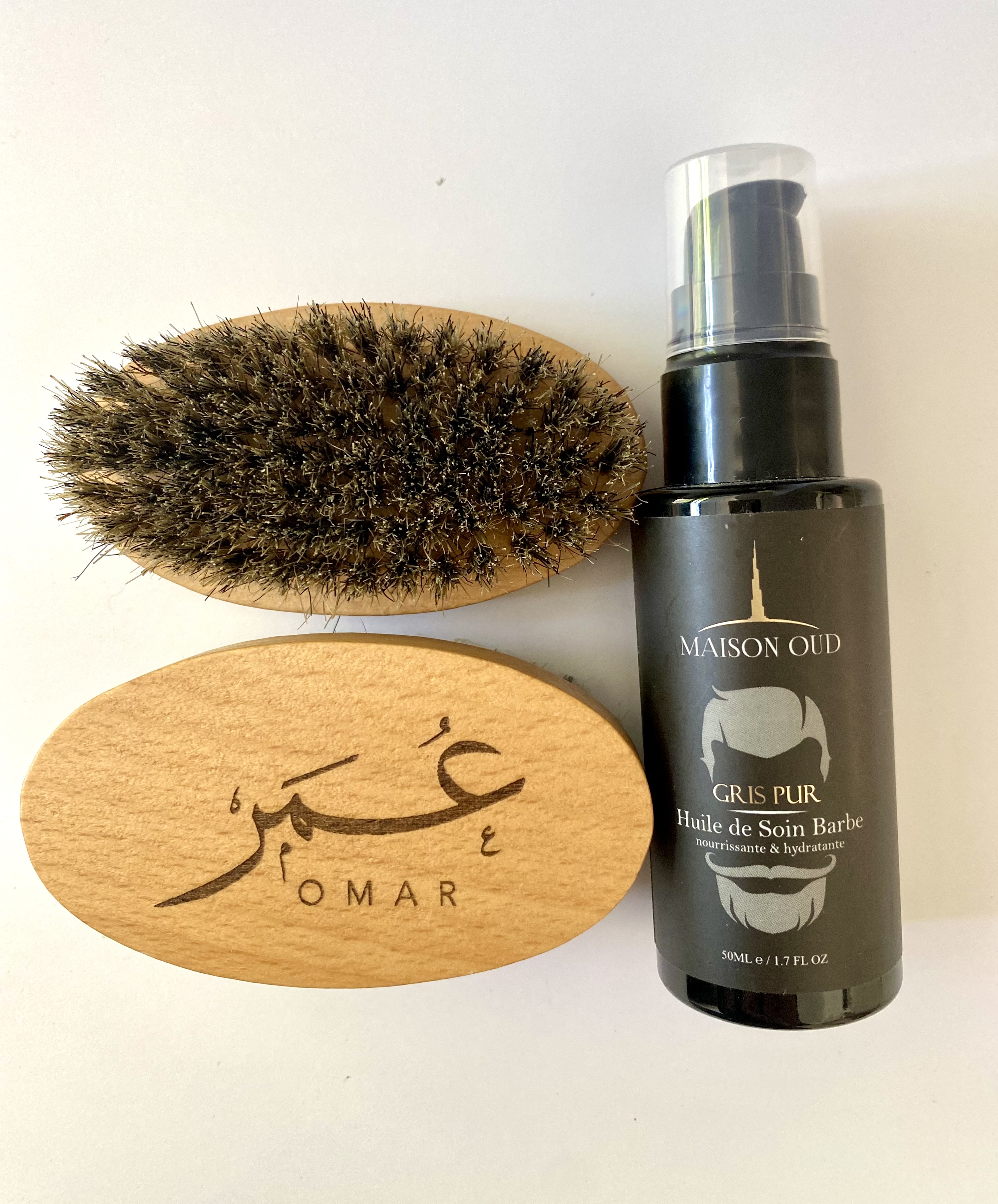 Brosse à Barbe Personnalisée & Huile Maison Oud – Senteur Suprême d’Orient