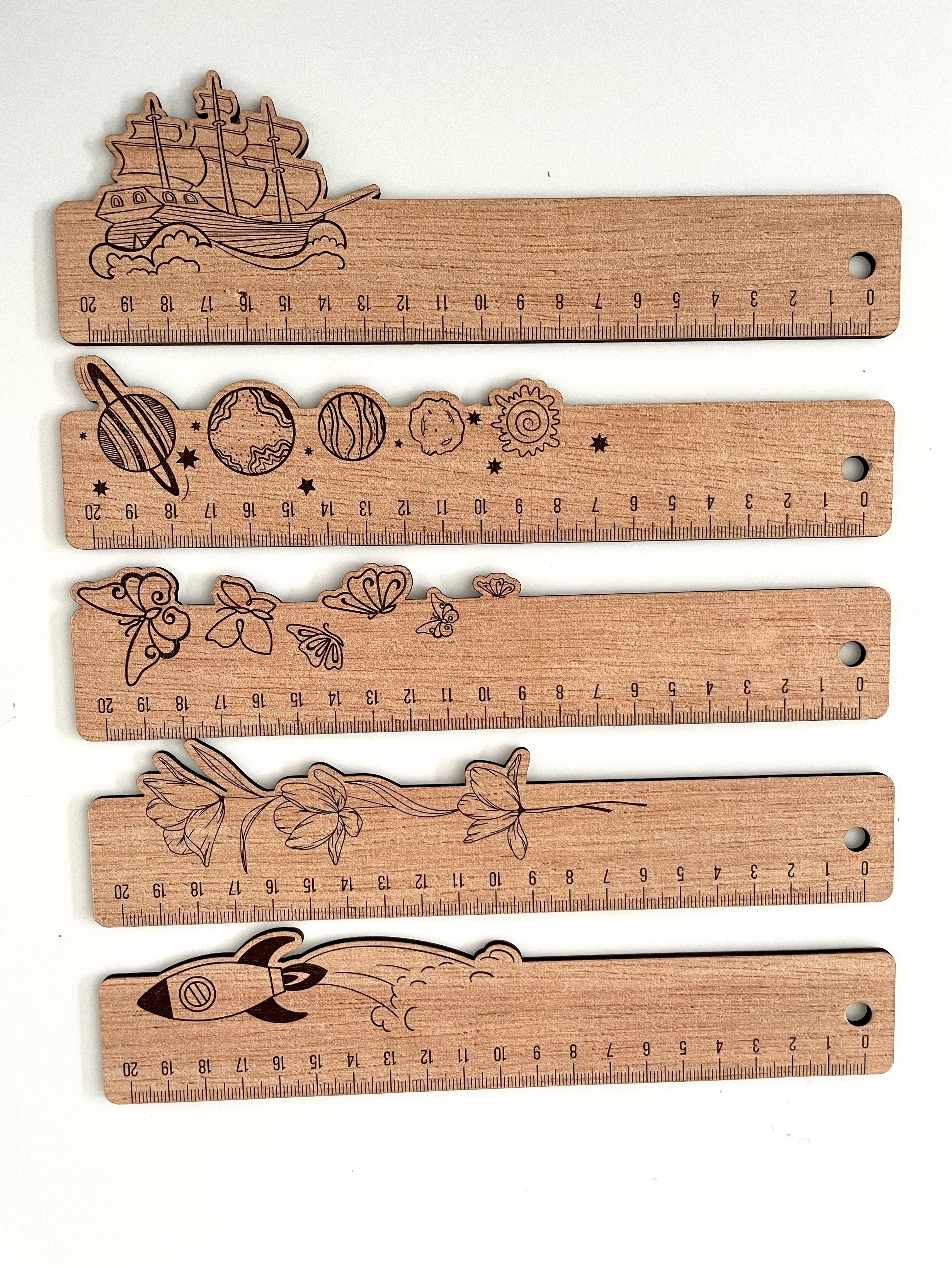 Règle en bois personnalisée
