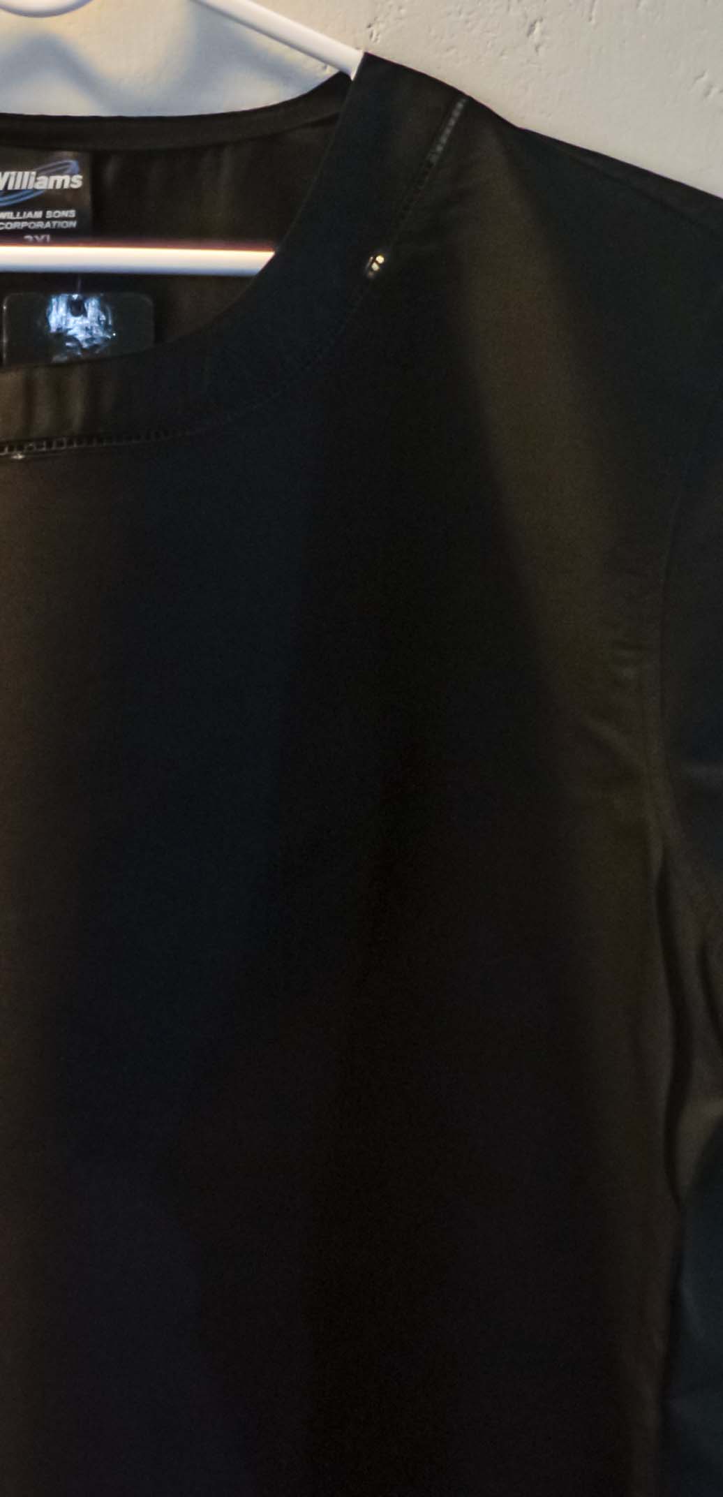 Black Unisex Scrub with Stitching Pattern | William Sons Corp