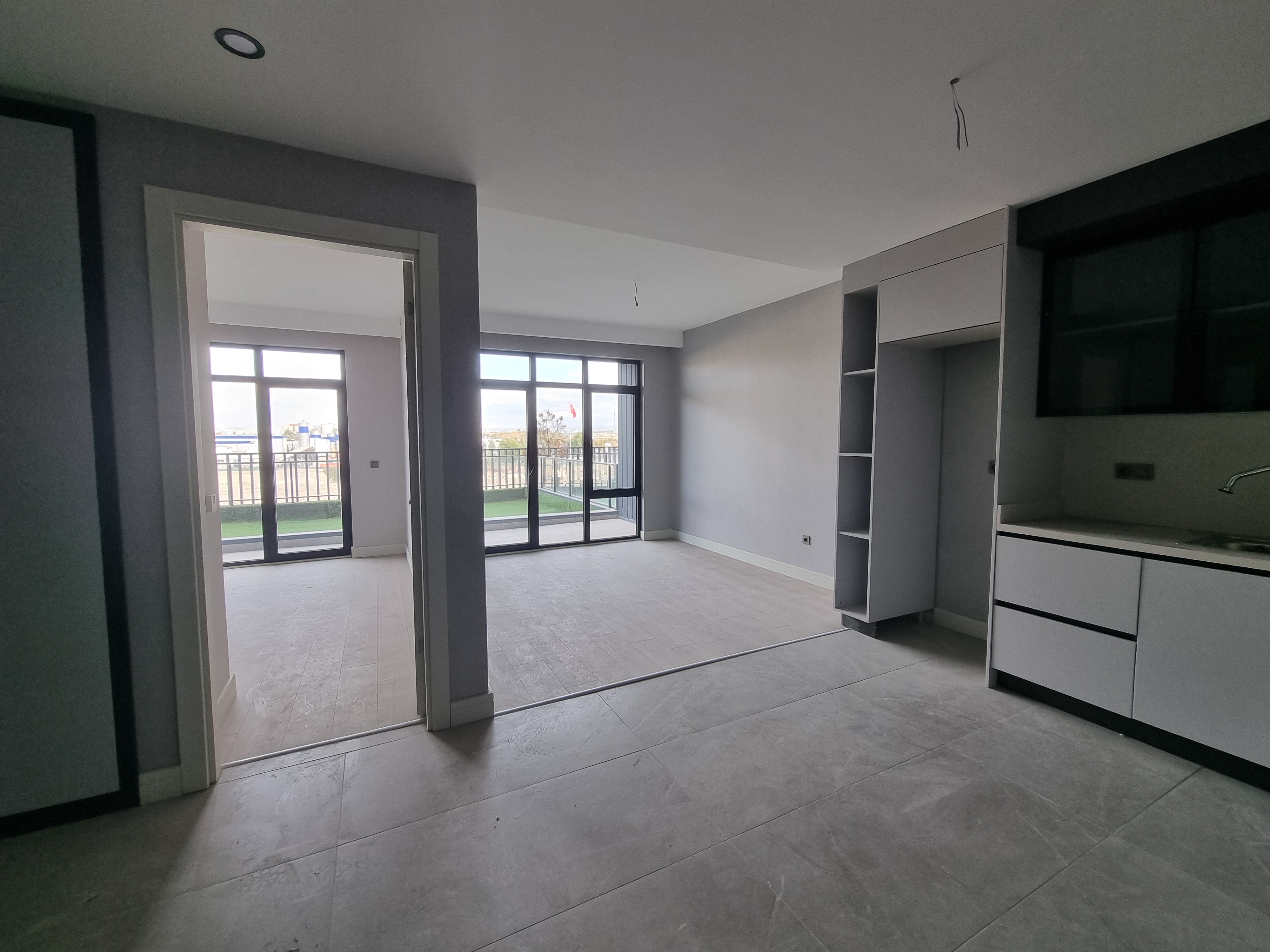 MARS ANKARA'DAN VELUX ANKARA'DA SATILIK TERASLI 2+1 DAIRE-OFIS