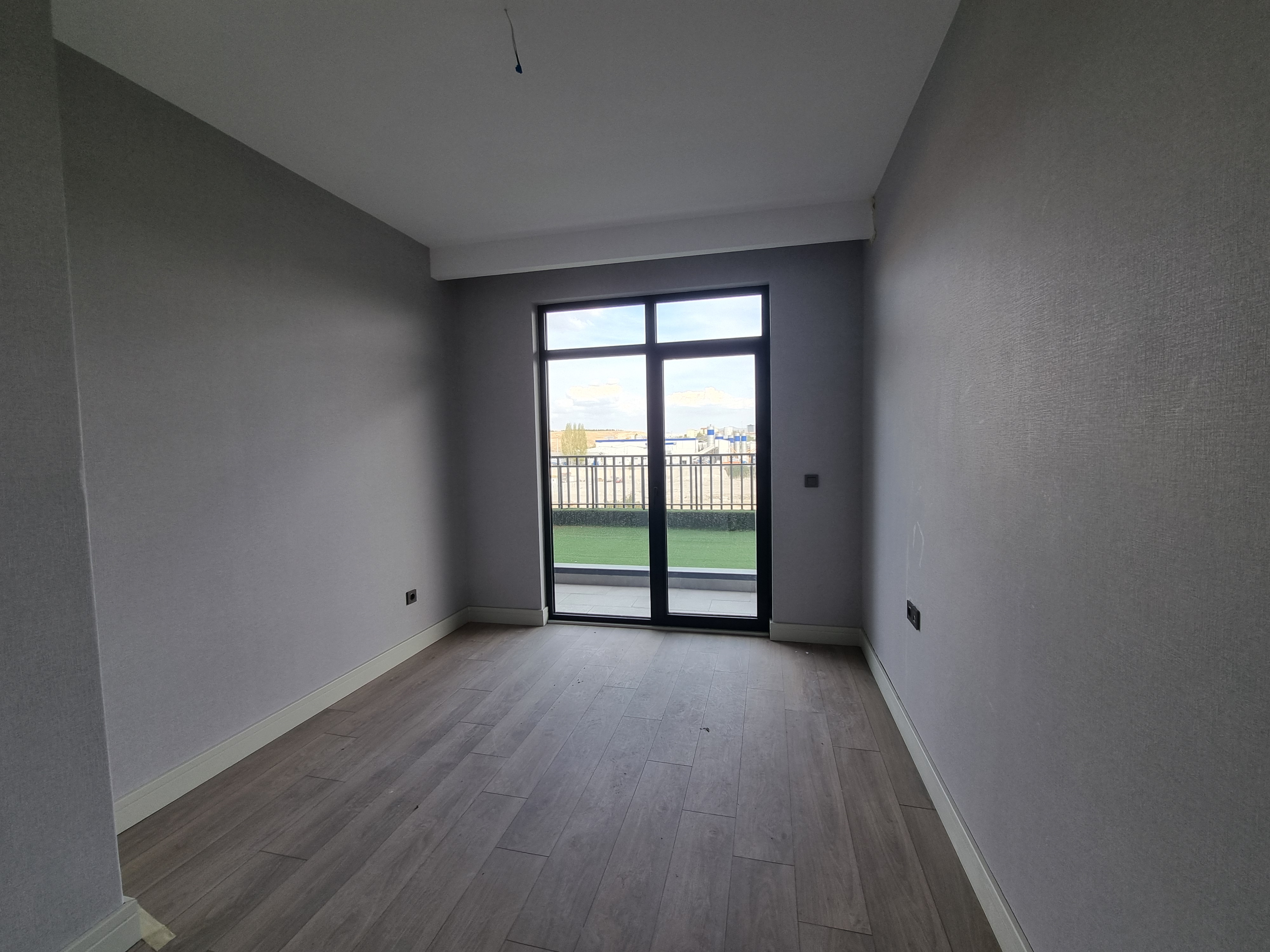 MARS ANKARA'DAN VELUX ANKARA'DA SATILIK TERASLI 2+1 DAIRE-OFIS