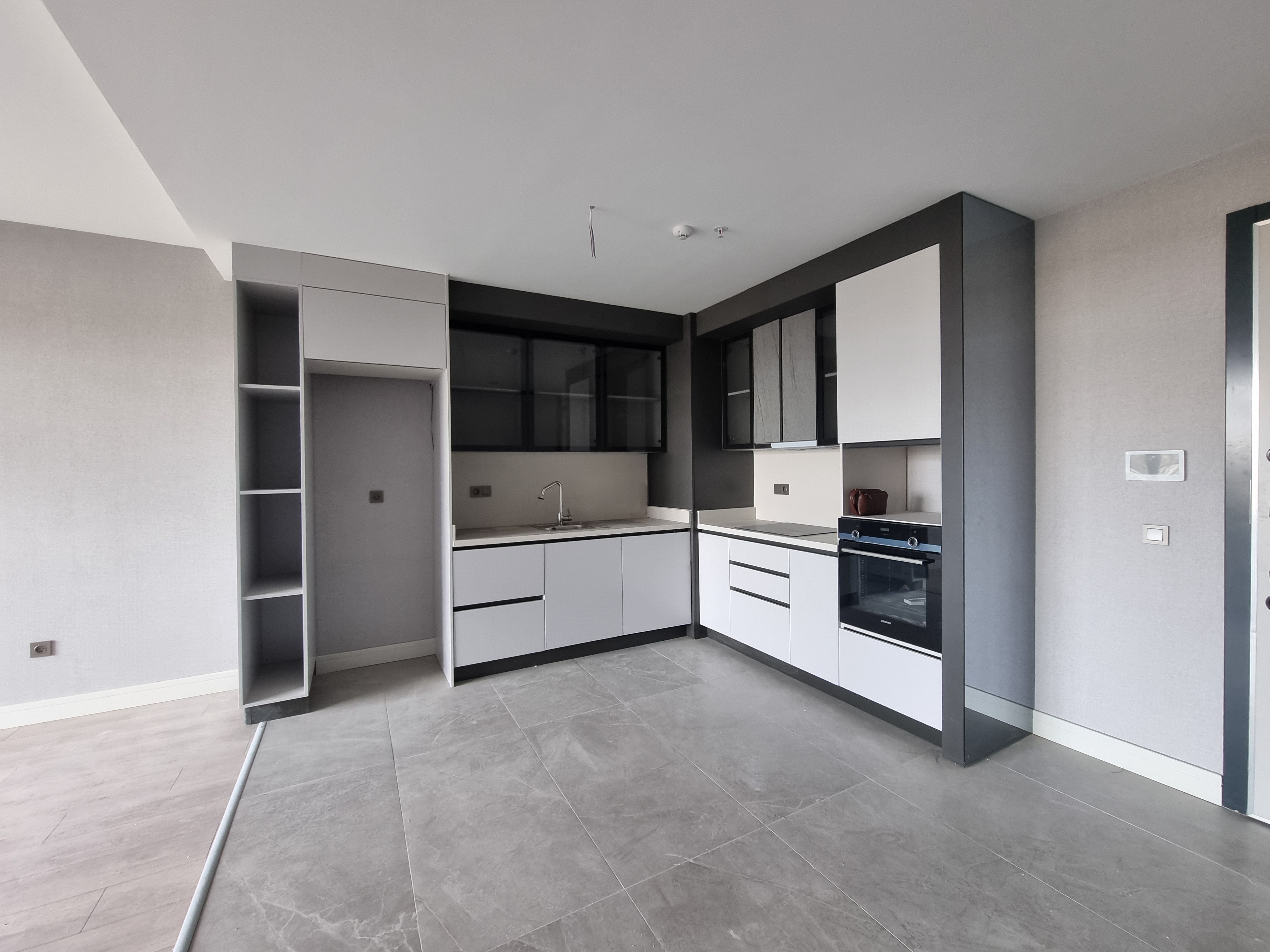 MARS ANKARA'DAN VELUX ANKARA'DA SATILIK TERASLI 2+1 DAIRE-OFIS