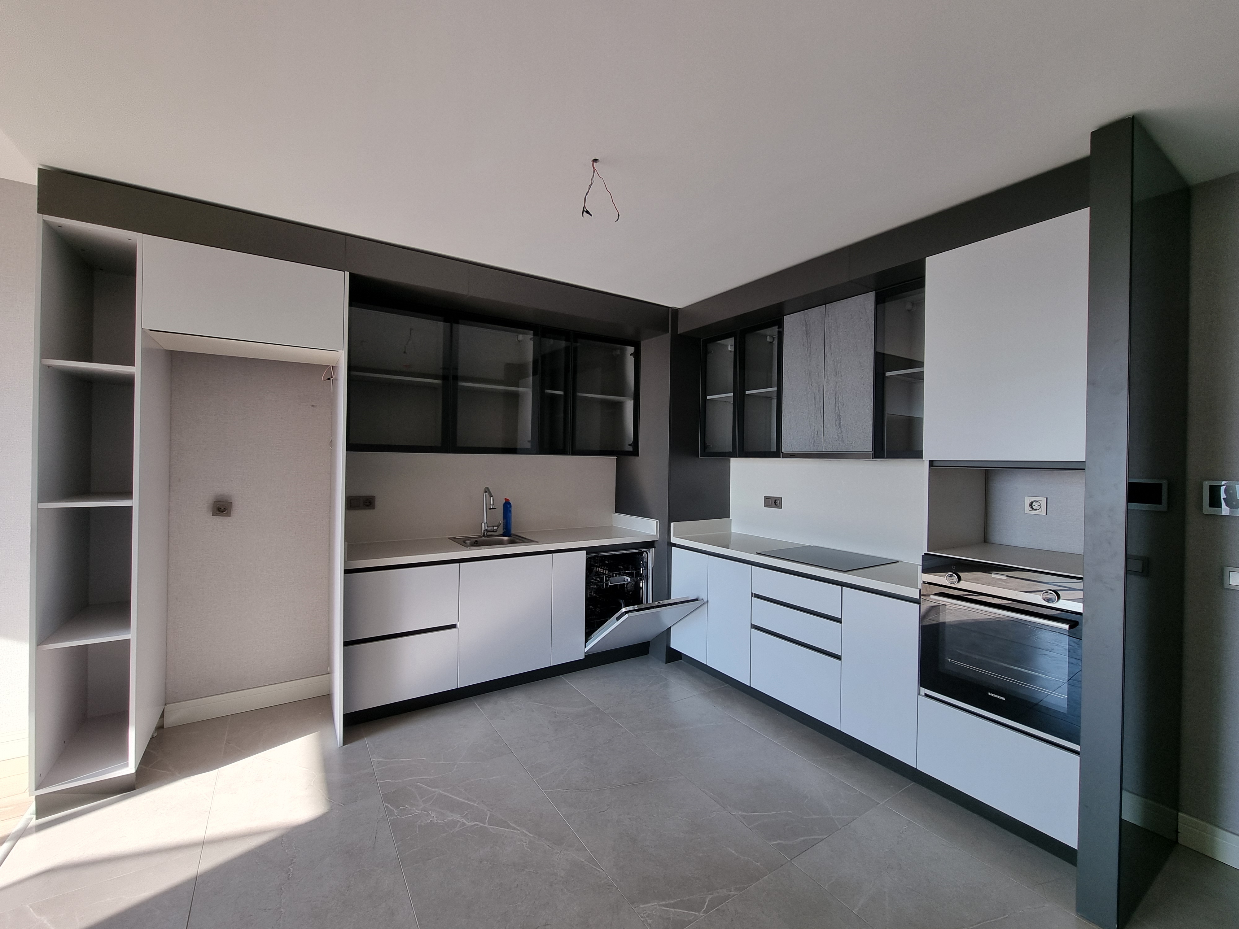 MARS ANKARA'DAN VELUX ANKARA'DA SEHIR MANZARALI KIRALIK 2+1 DAIRE