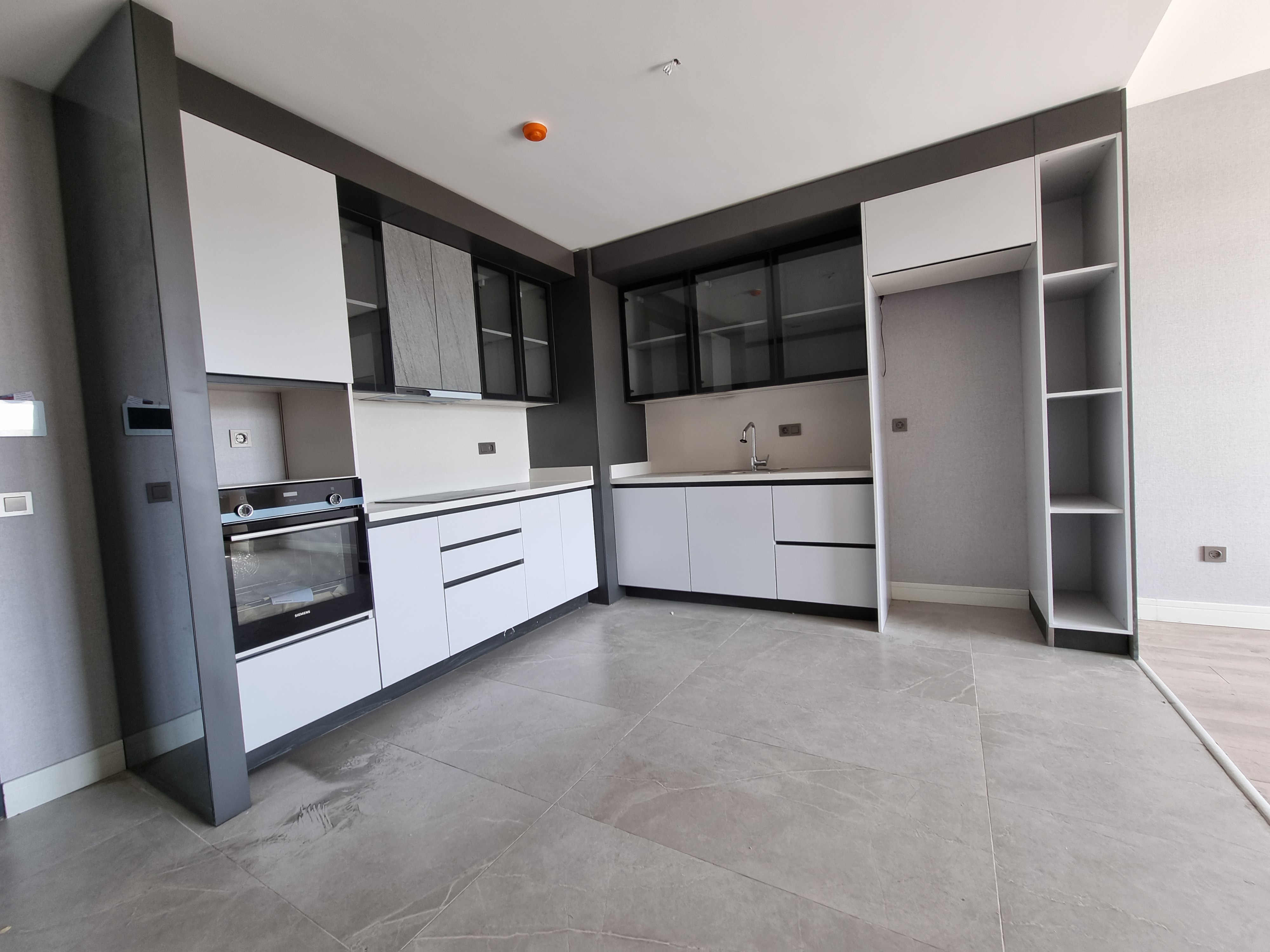 MARS ANKARA'DAN VELUX ANKARA'DA SEHIR MANZARALI KIRALIK 2+1 DAIRE
