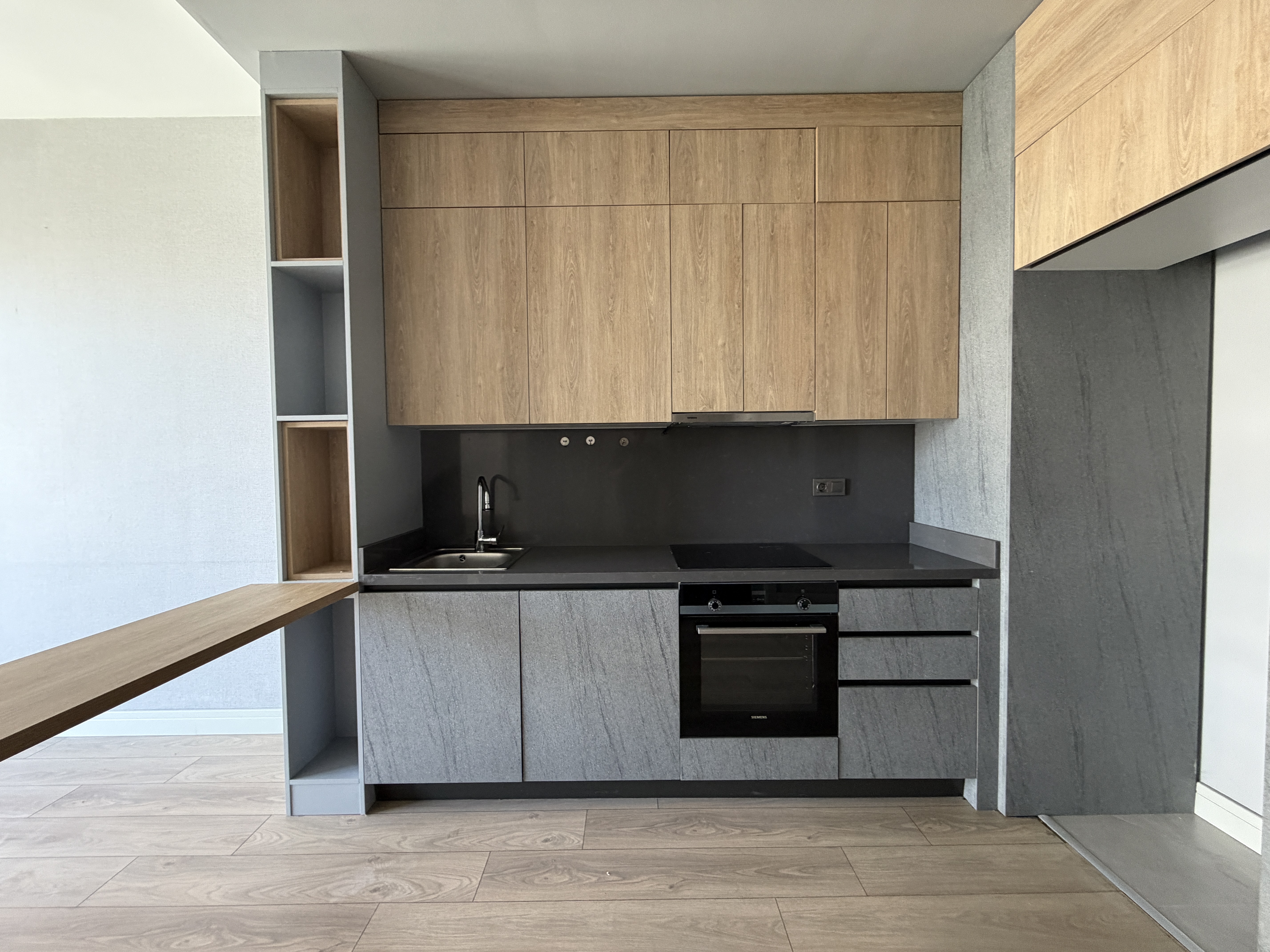 VELUX ANKARA'DA ACIK AVM MEYDAN MANZARALI KIRALIK 1+1 DAIRE