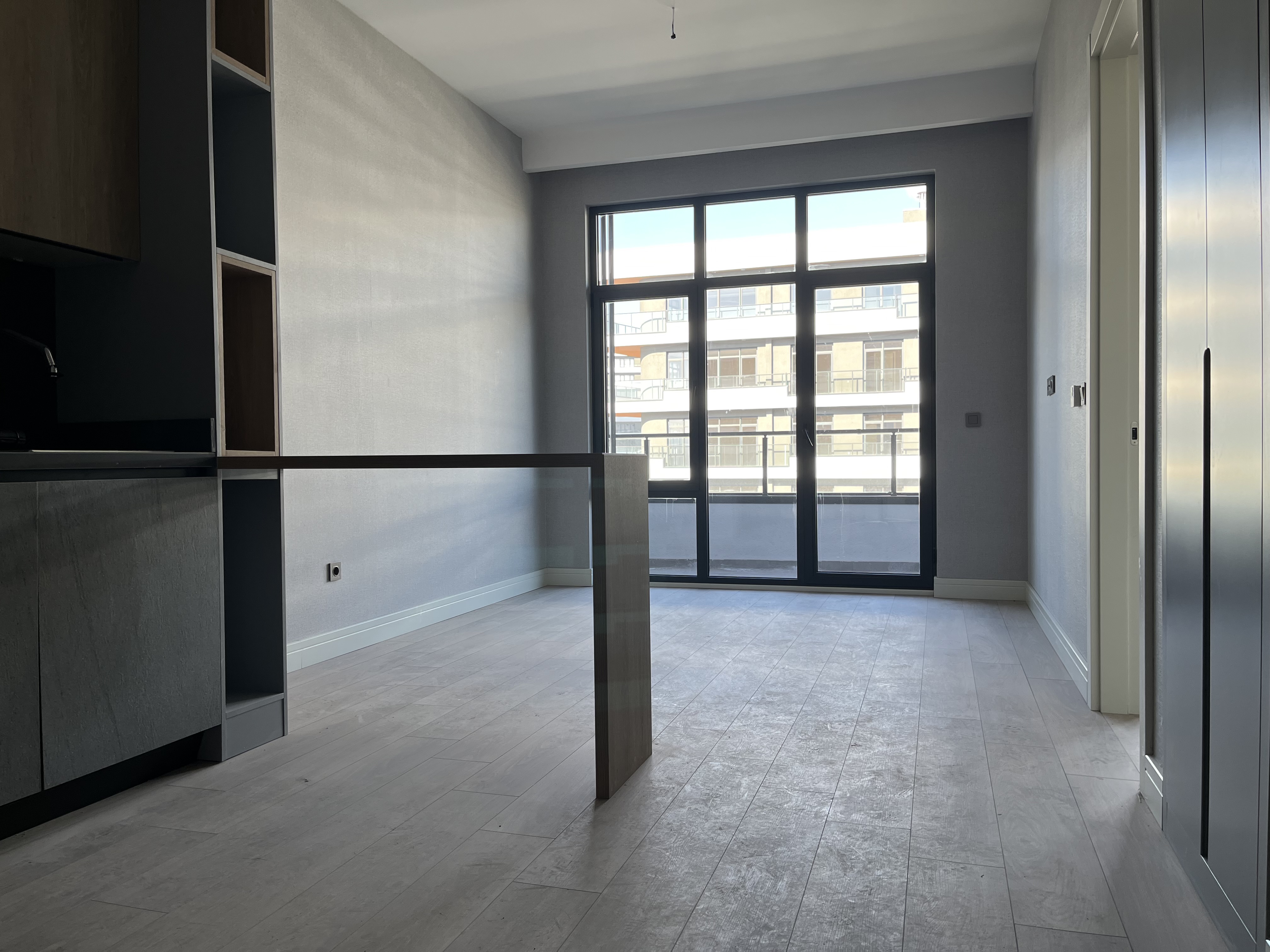 VELUX ANKARA'DA AVM MEYDAN MANZARALI KIRALIK 1+1 DAIRE