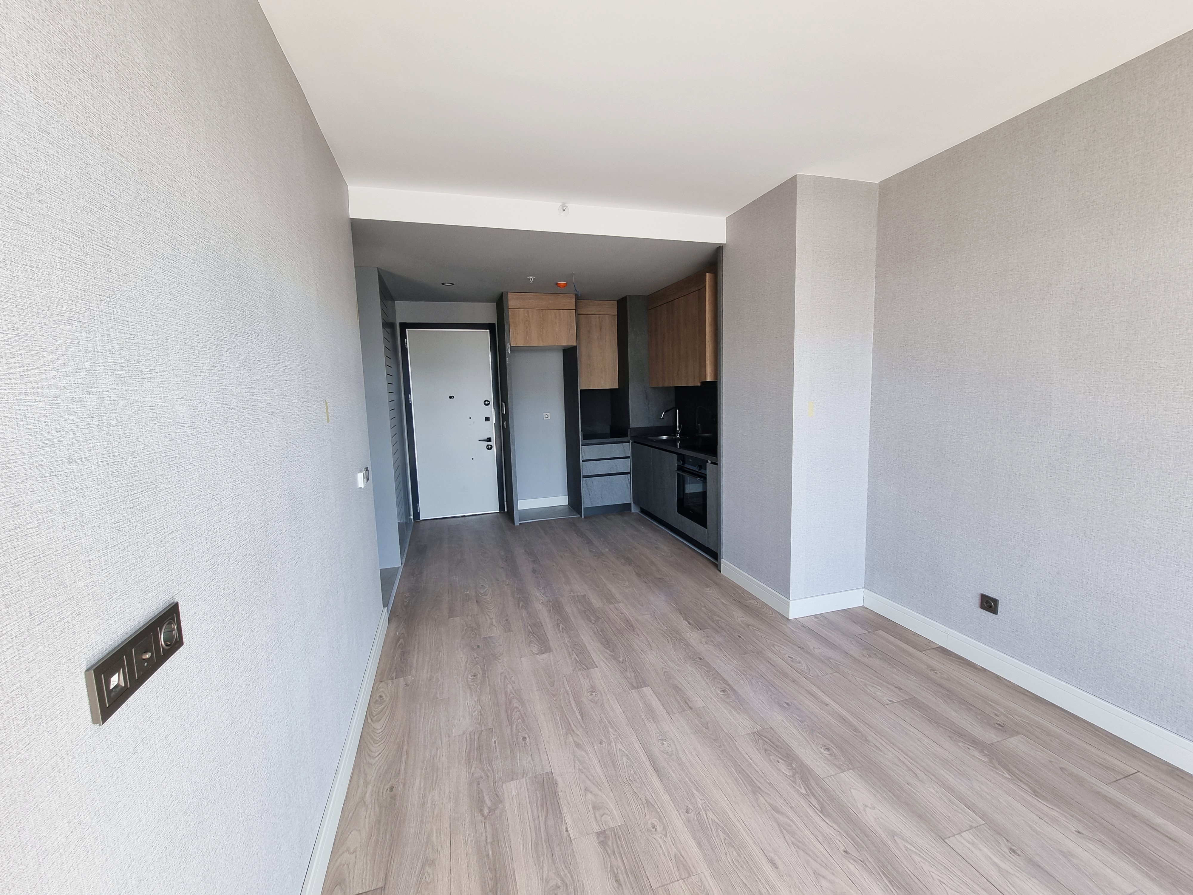 VELUX ANKARA'DA 6.KAT SEHIR MANZARALI KIRALIK 1+1 DAIRE