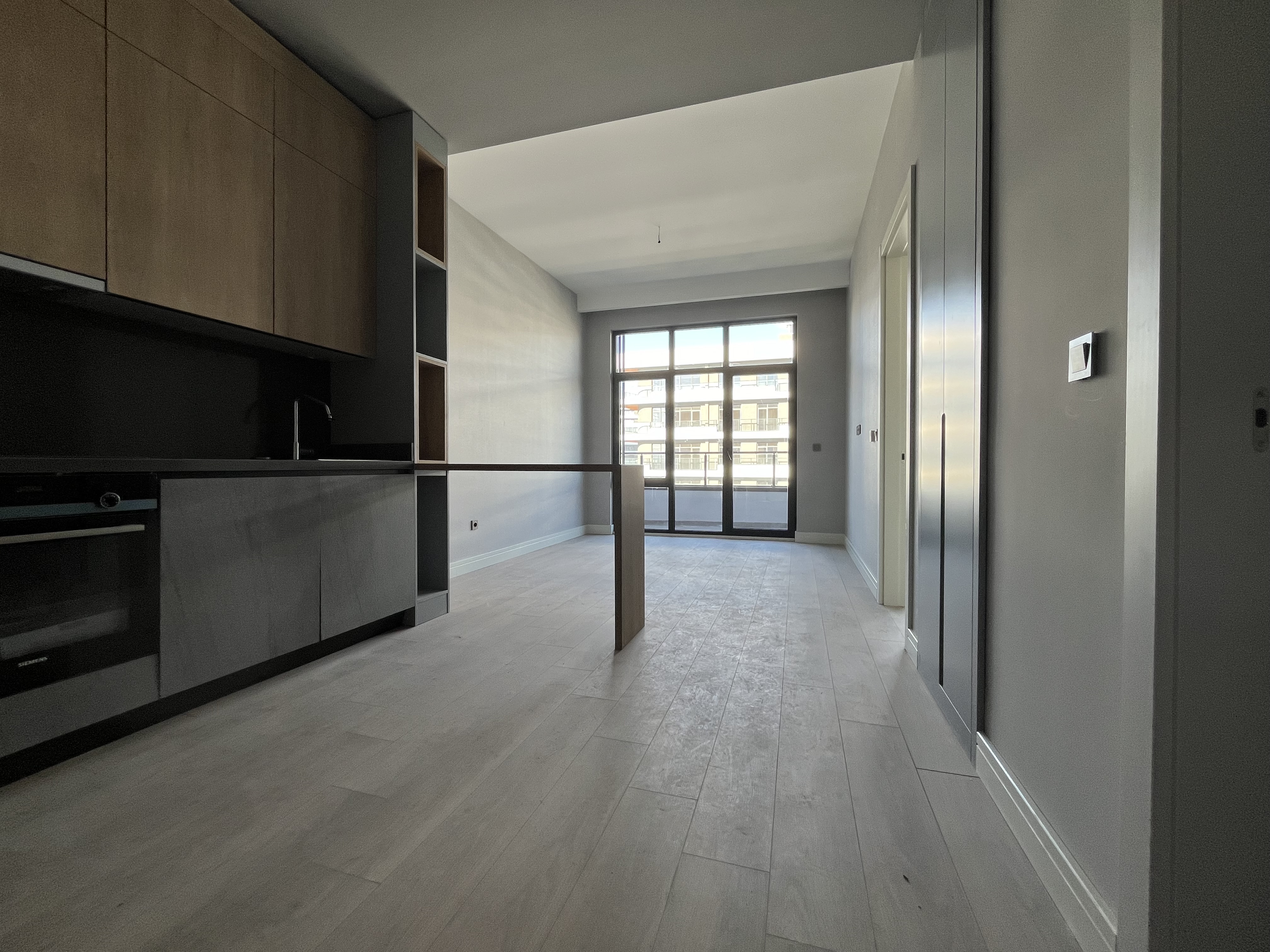 VELUX ANKARA'DA AVM MEYDAN MANZARALI KIRALIK 1+1 DAIRE