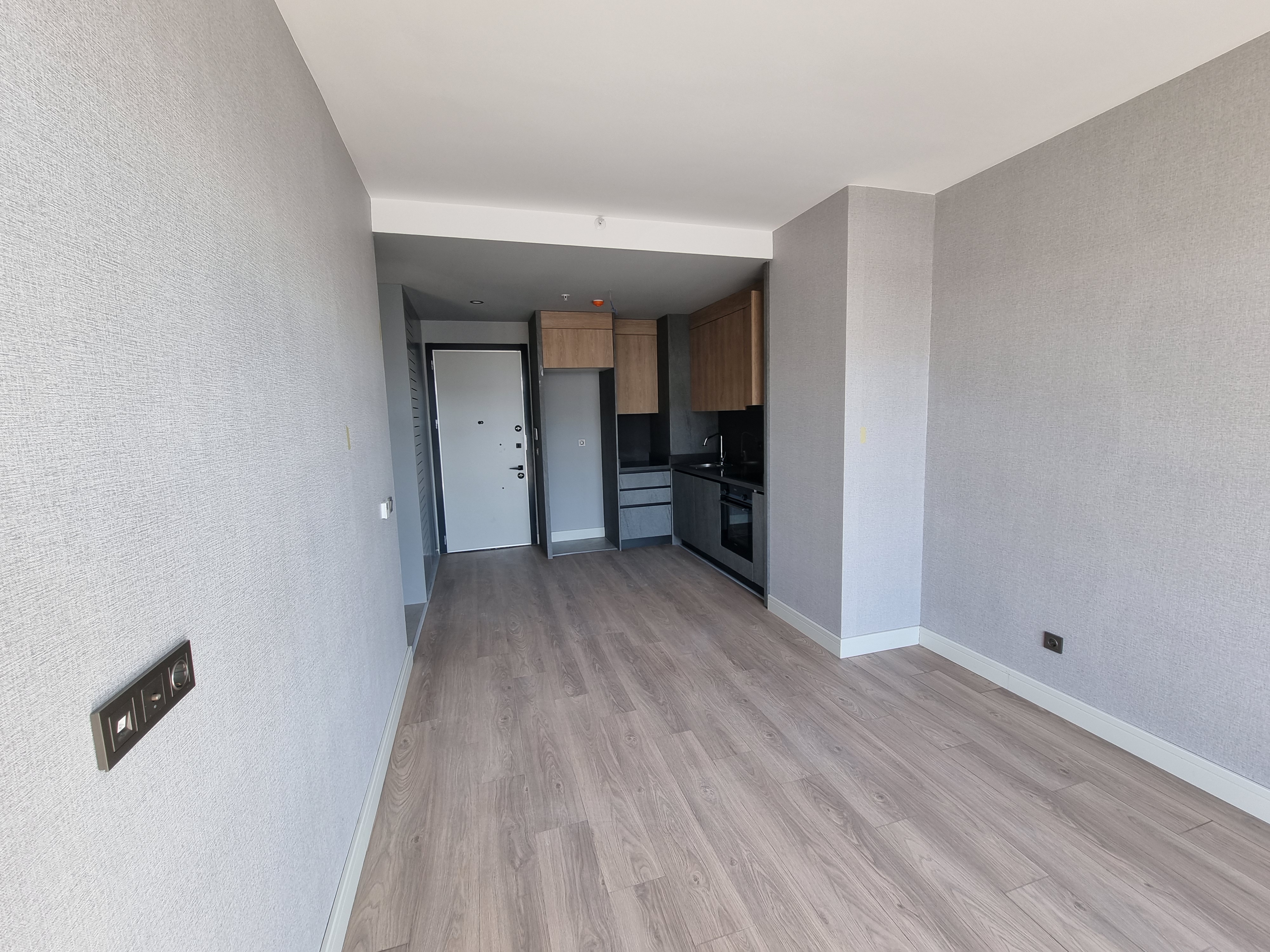VELUX ANKARA'DA MUHTESEM MANZARALI KLIMALI KIRALIK 1+1 DAIRE