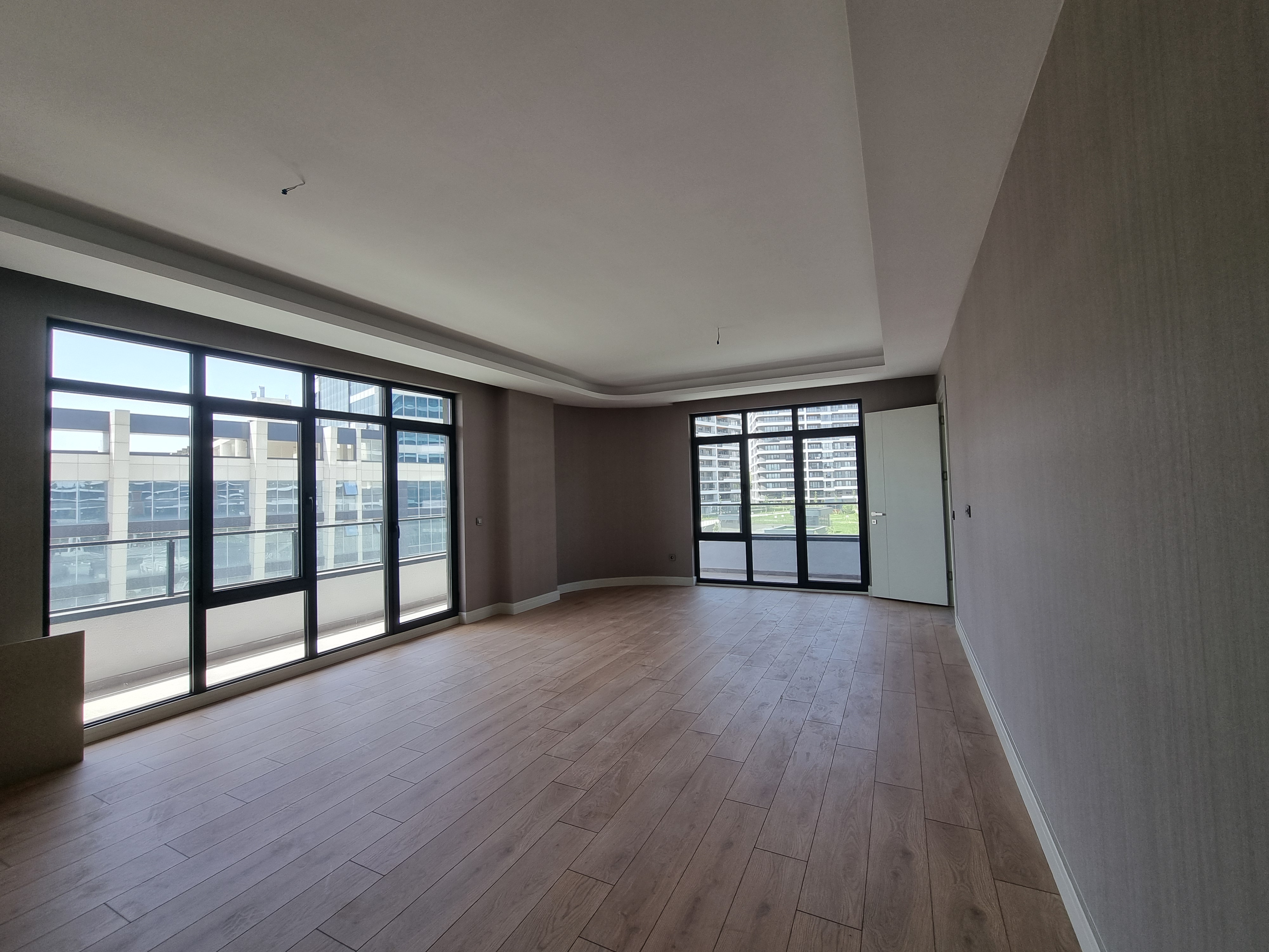 MARS ANKARA'DAN VELUX ANKARA'DA REZIDANS BOLUMUNDA KIRALIK 4+1 DAIRE