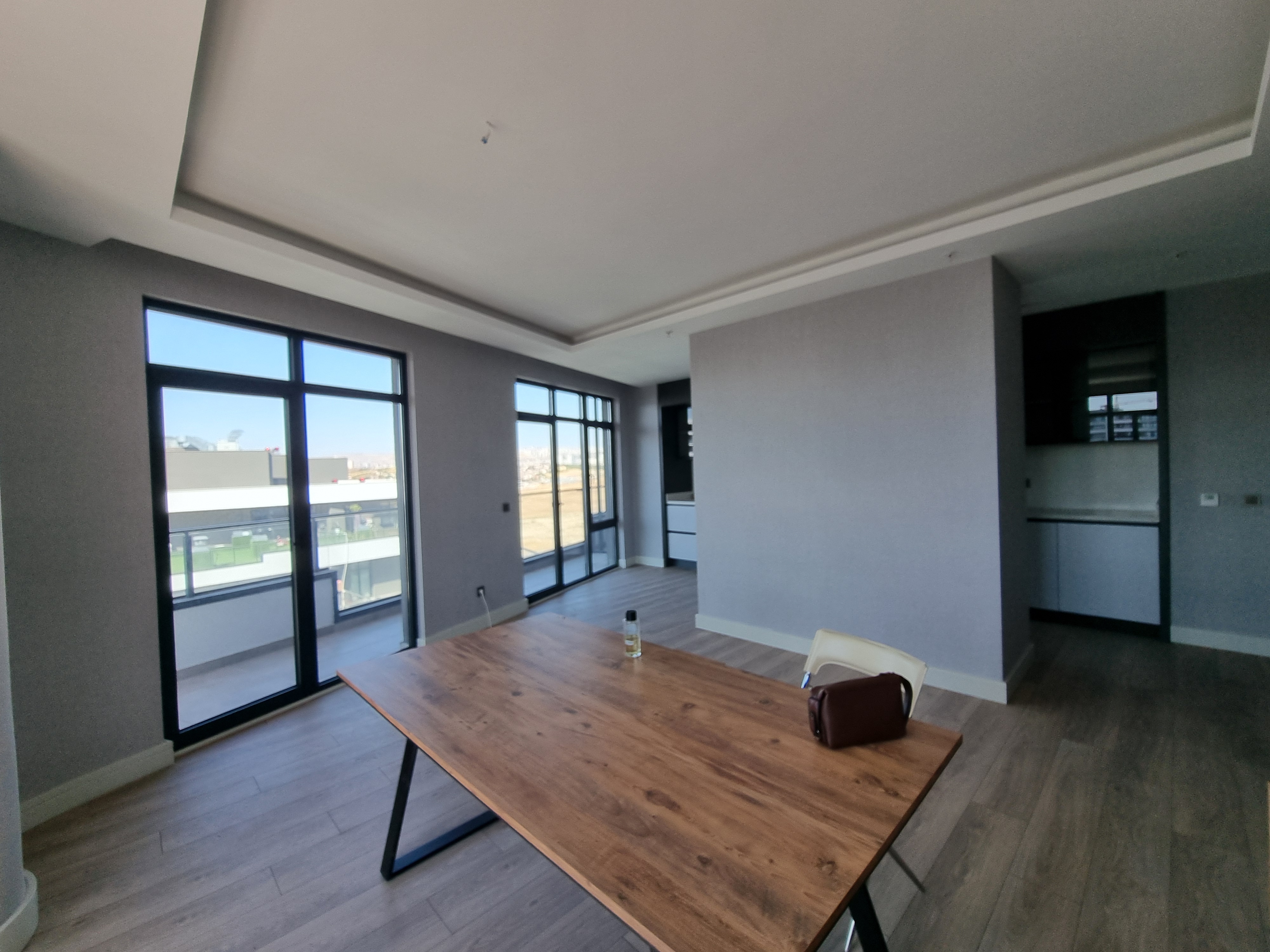 VELUX ANKARA'DA MUHTESEM MANZARALI SATILIK SIFIR 2+1 DAIRE-OFIS