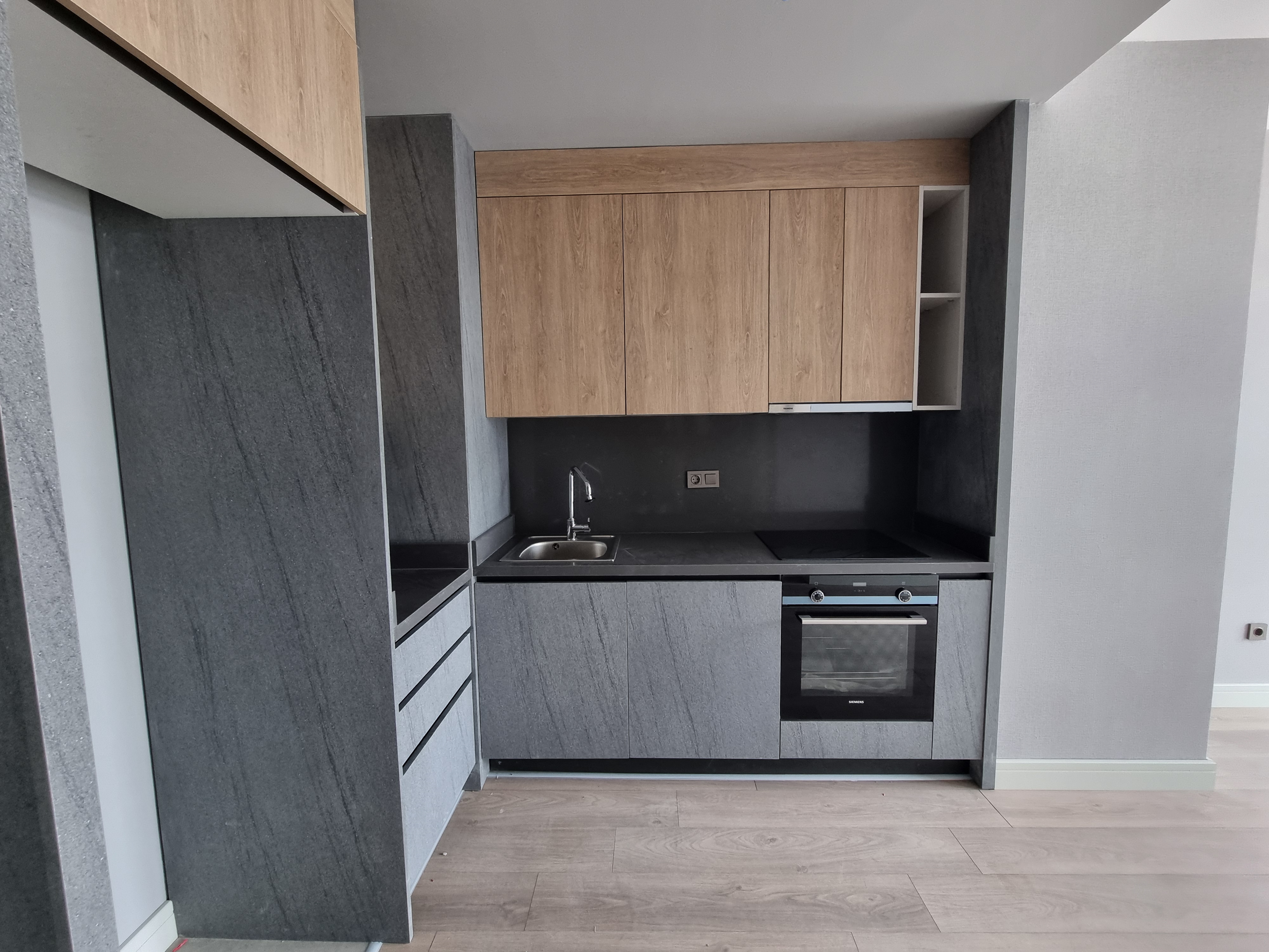 MARS ANKARA'DAN VELUX ANKARA'DA KIRALIK MANZARALI 1+1 DAIRE