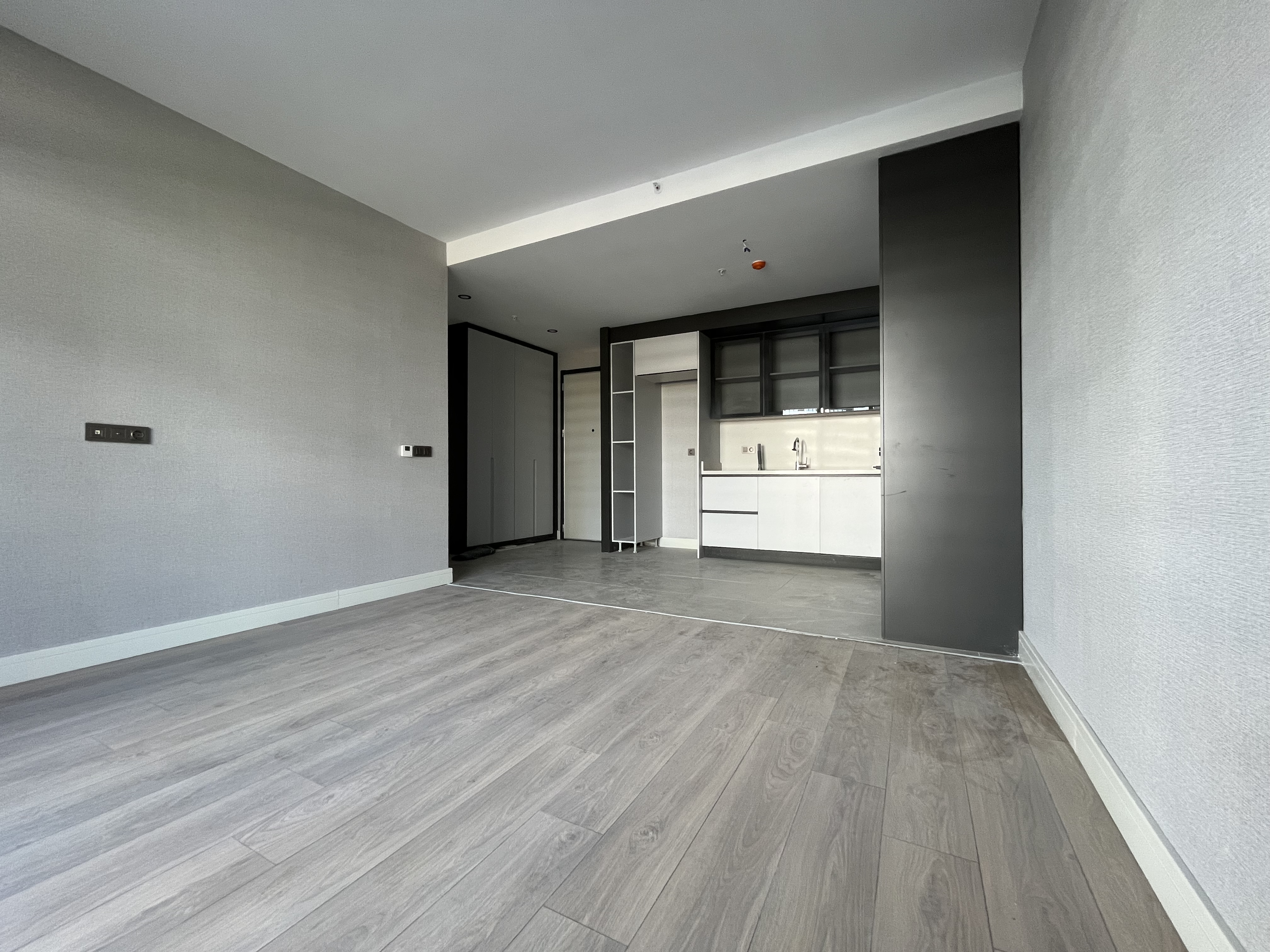 MARS ANKARA'DAN VELUX ANKARA'DA MESKEN BLOKLARINDA PEYZAJ MANZARALI KIRALIK 2+1 DAIRE