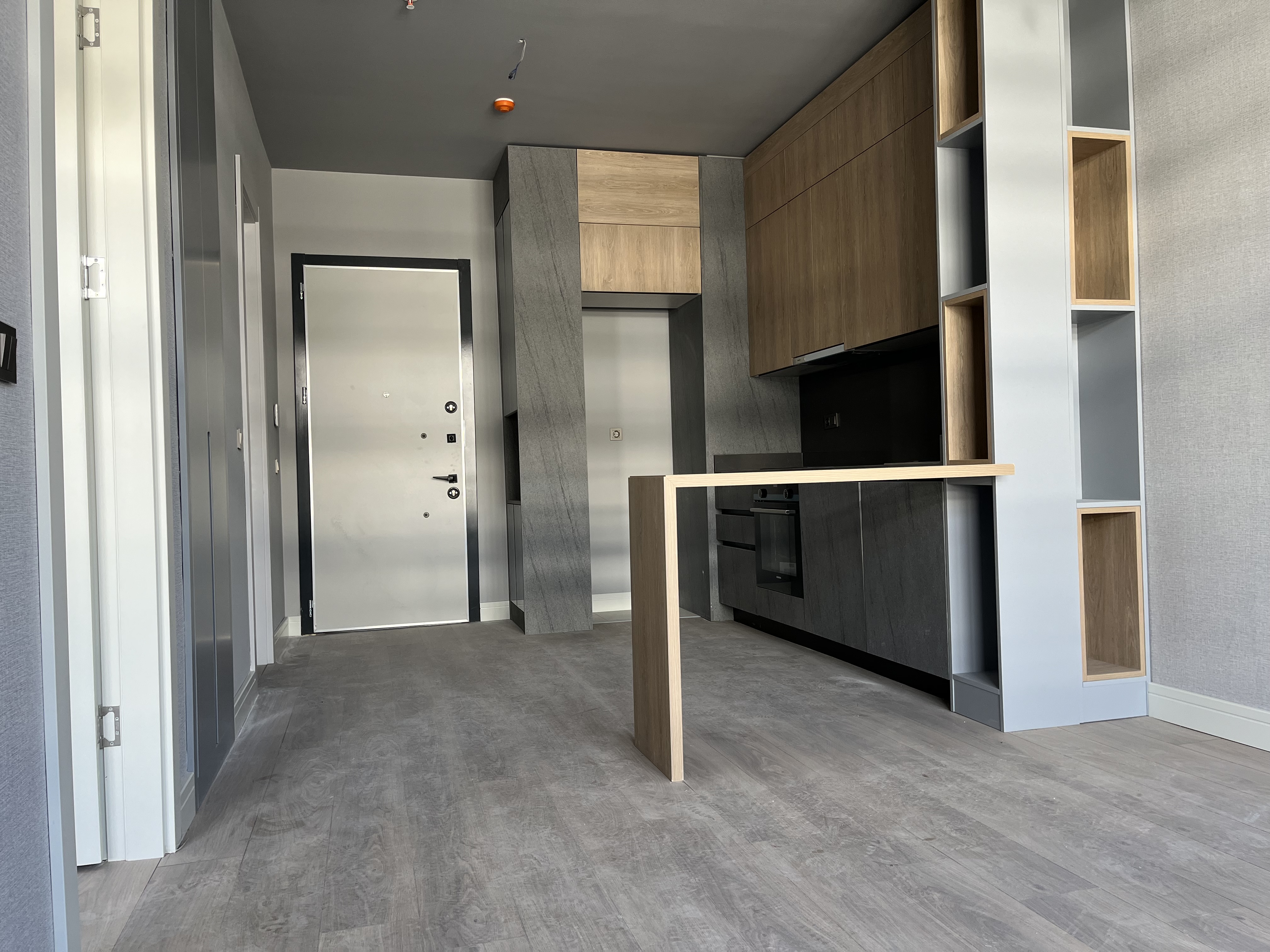 VELUX ANKARA'DA AVM MEYDAN MANZARALI KIRALIK 1+1 DAIRE