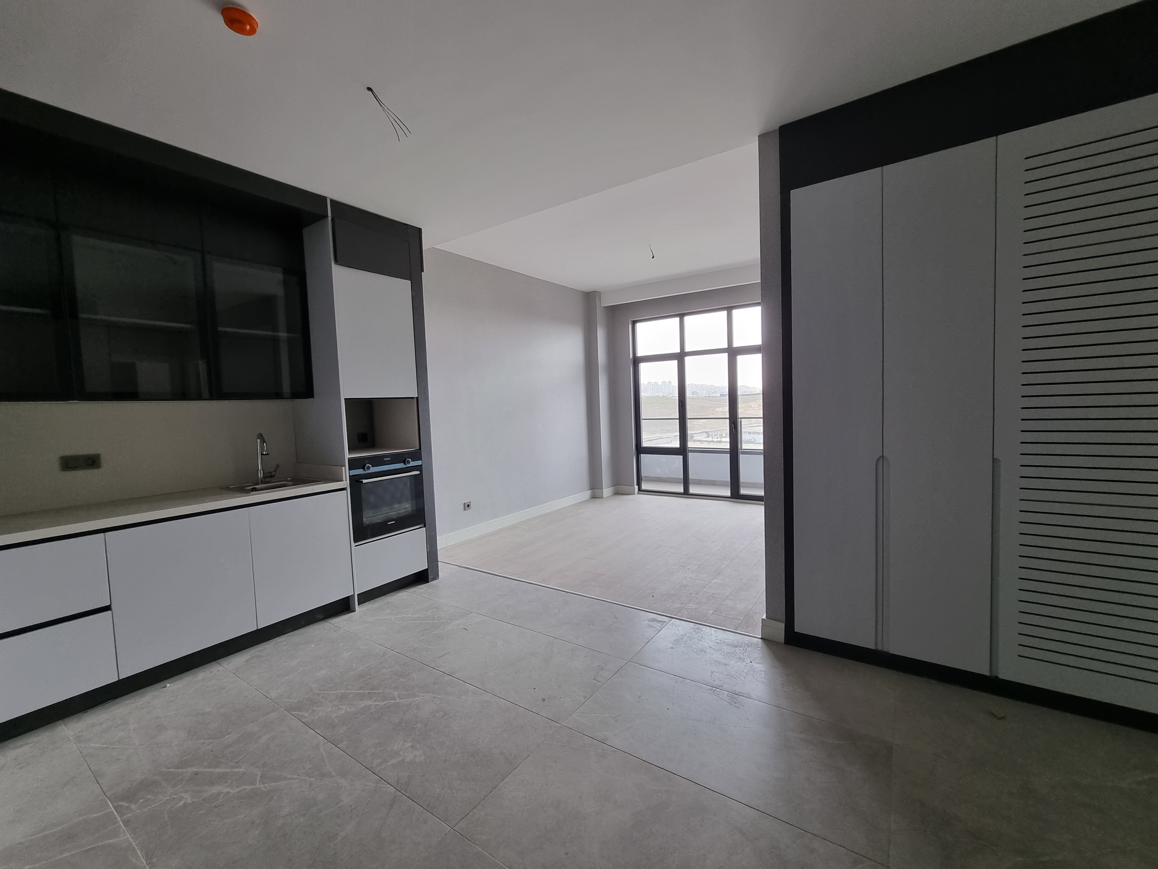 MARS ANKARA'DAN VELUX ANKARA'DA SATILIK SEHIR MANZARALI BOS SATILIK 2+1 DAIRE