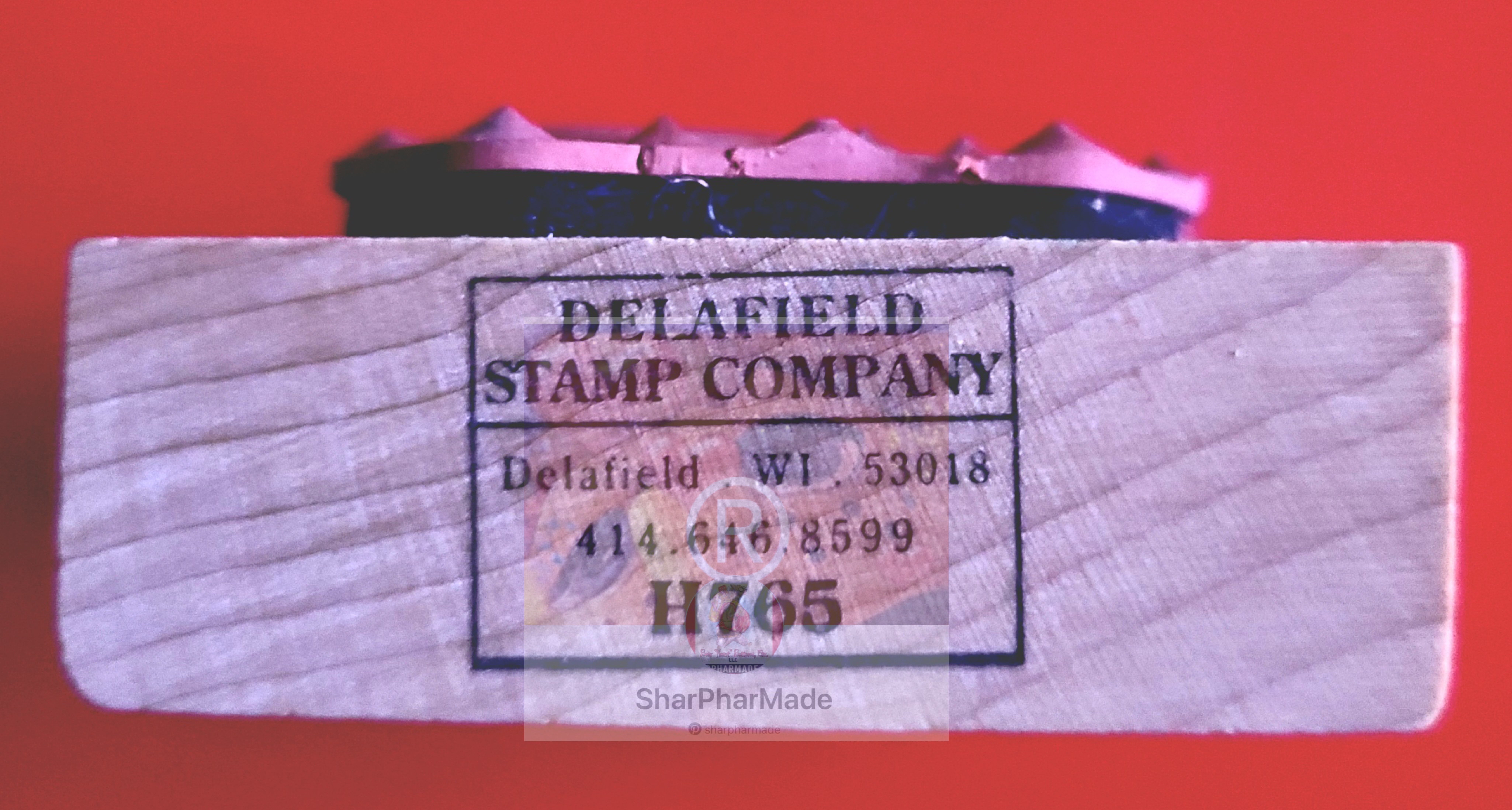 Delafield Stamp Company H765 Duck and Bears In Rain Vintage Rubber Stamp