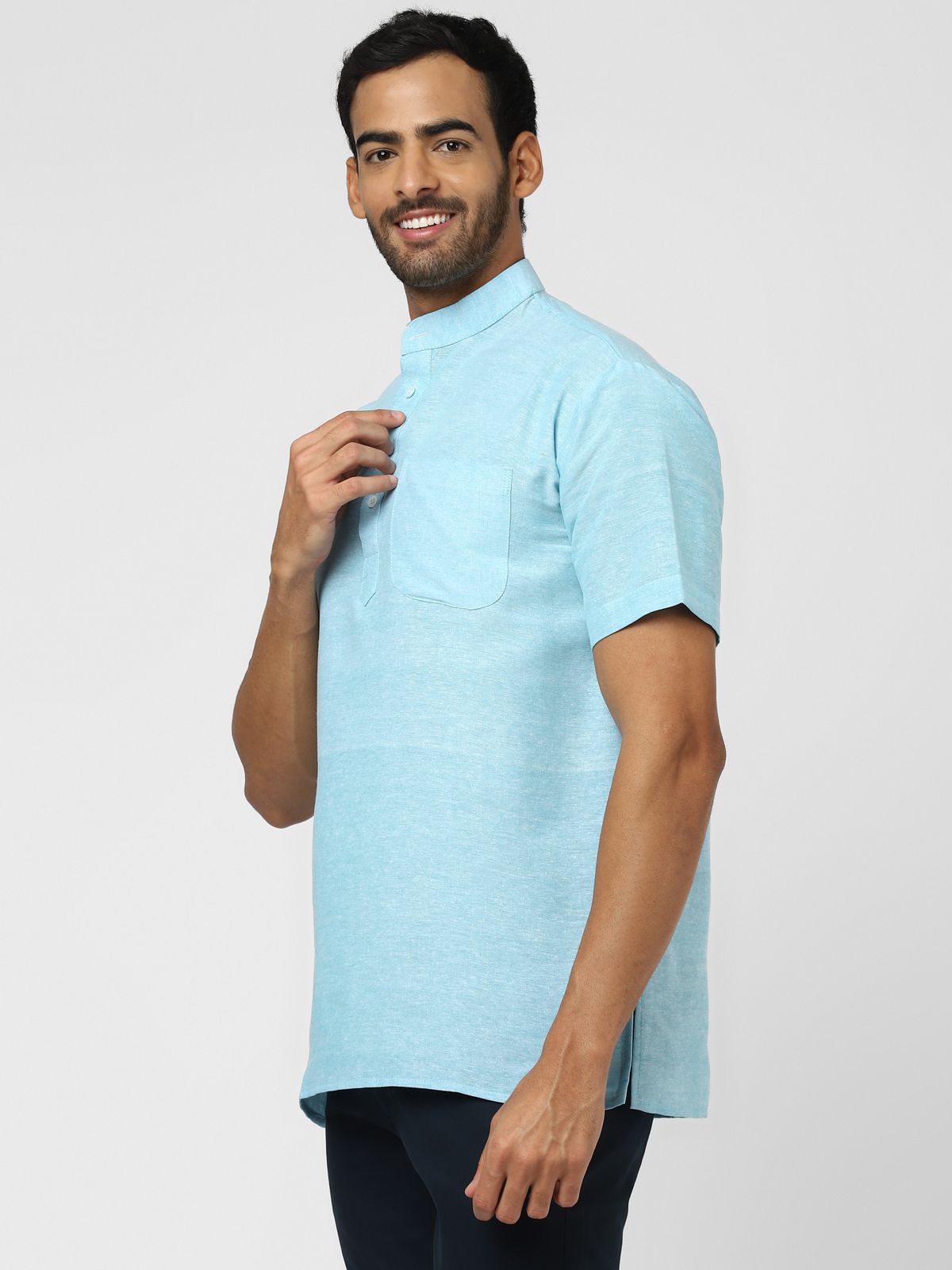 Aaryavar Men's Khadi Cotton Relaxed Short Kurta - Sky Blue Color