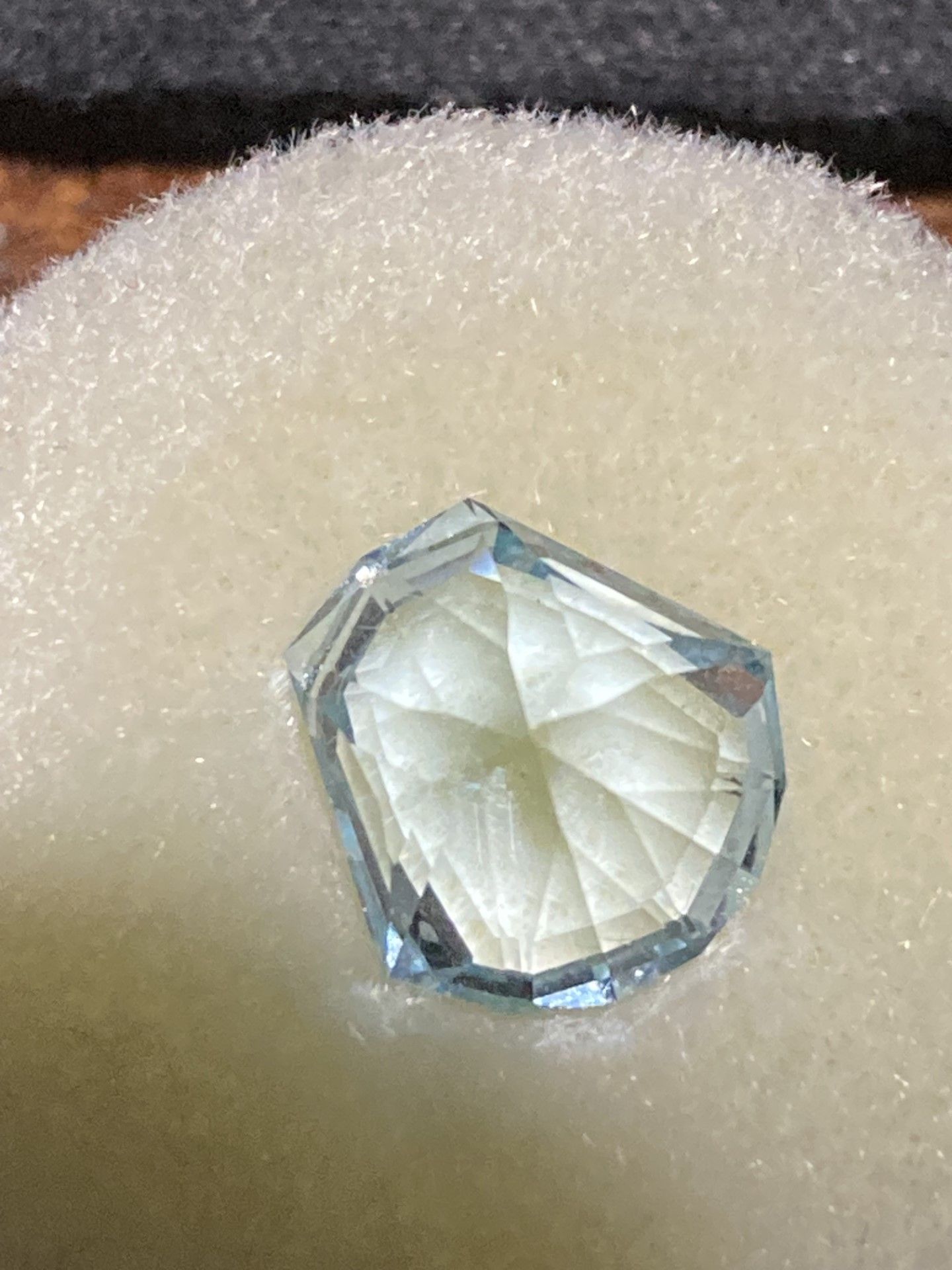 Aquamarine - sky blue