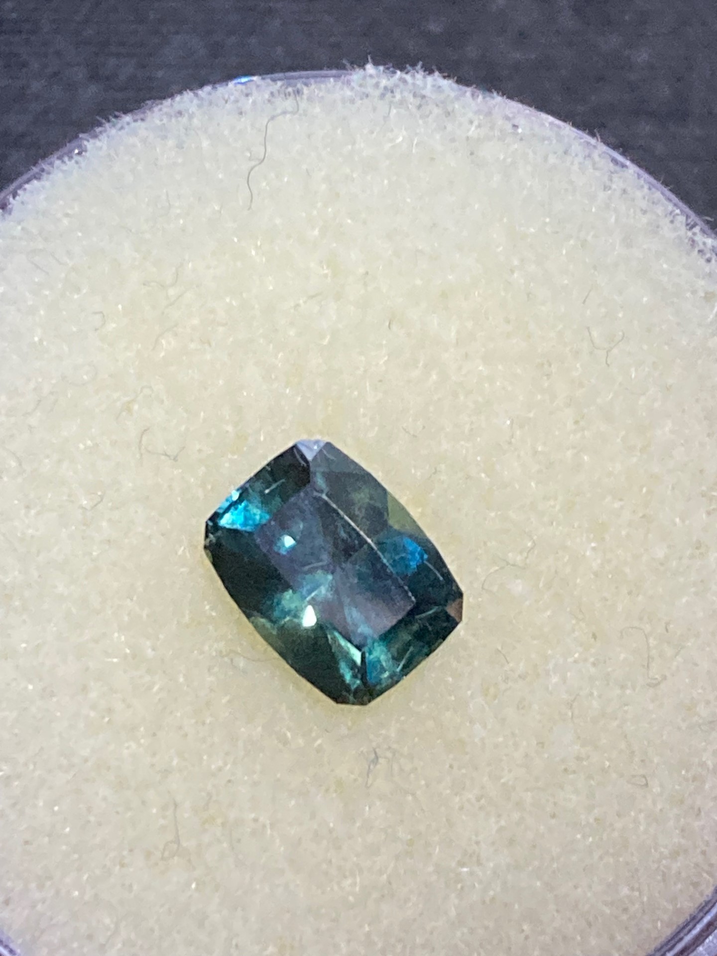 Sapphire -Rich Green Untreated
