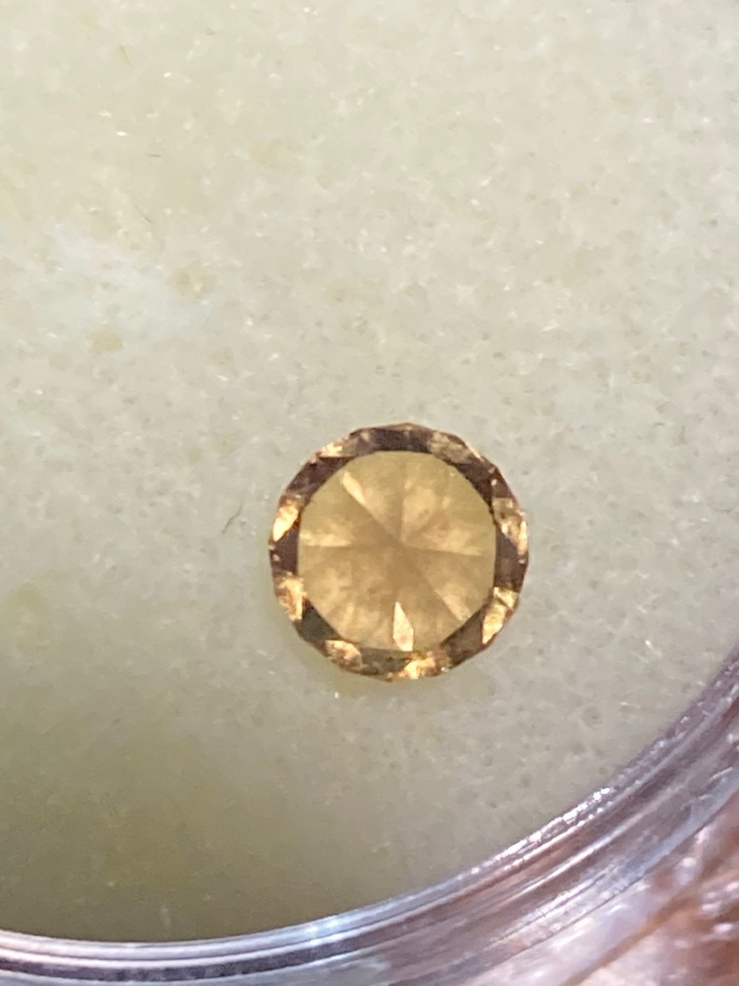 Sapphire -Golden Yellow -natural