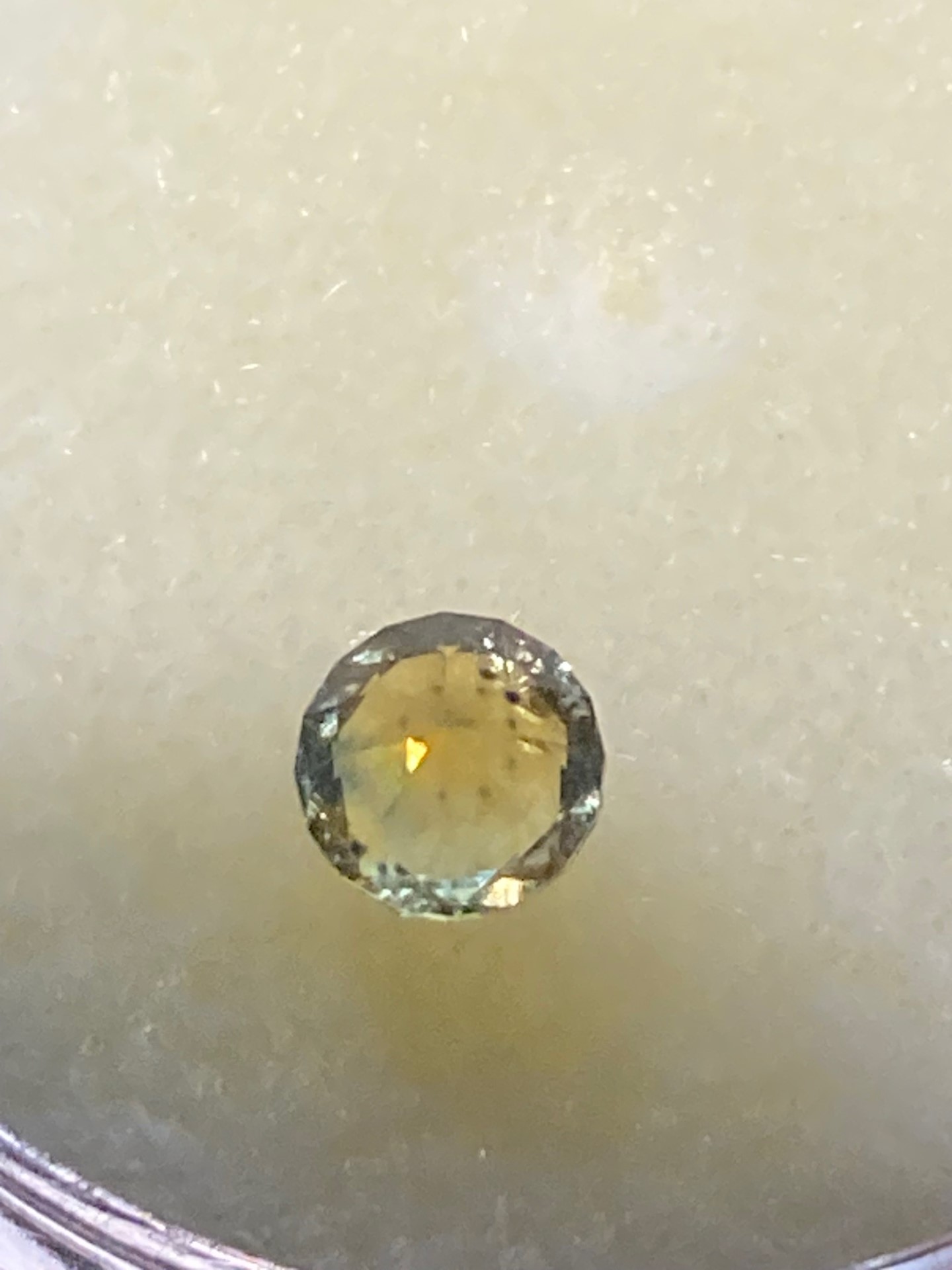 Sapphire -Golden Yellow -natural