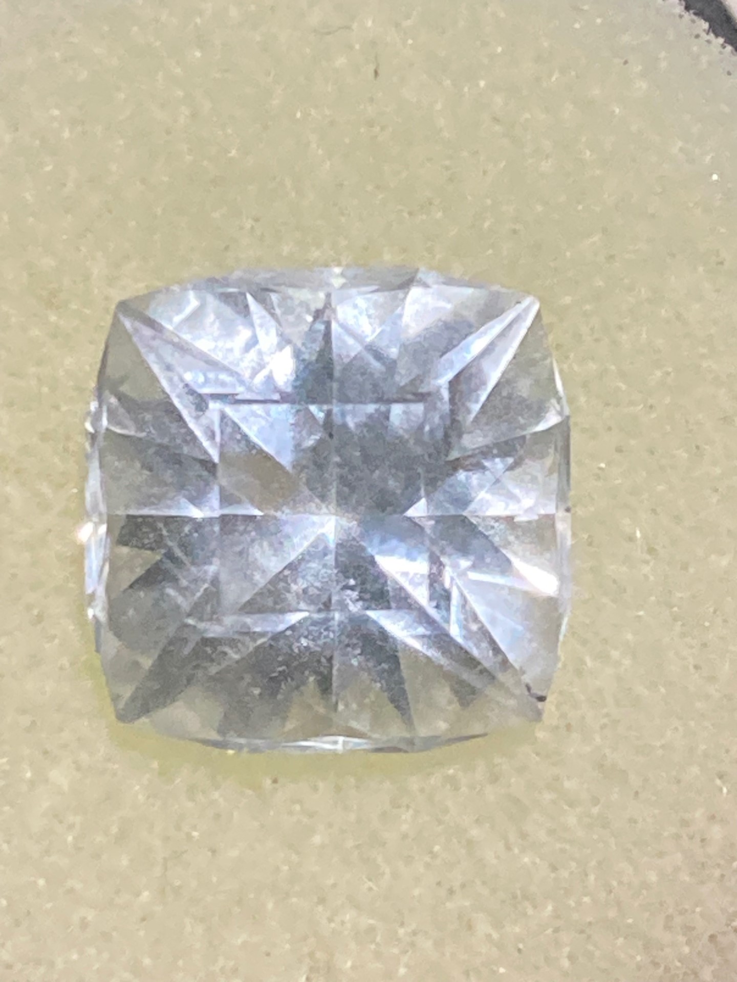 Aquamarine -Light Blue - Impressive cut