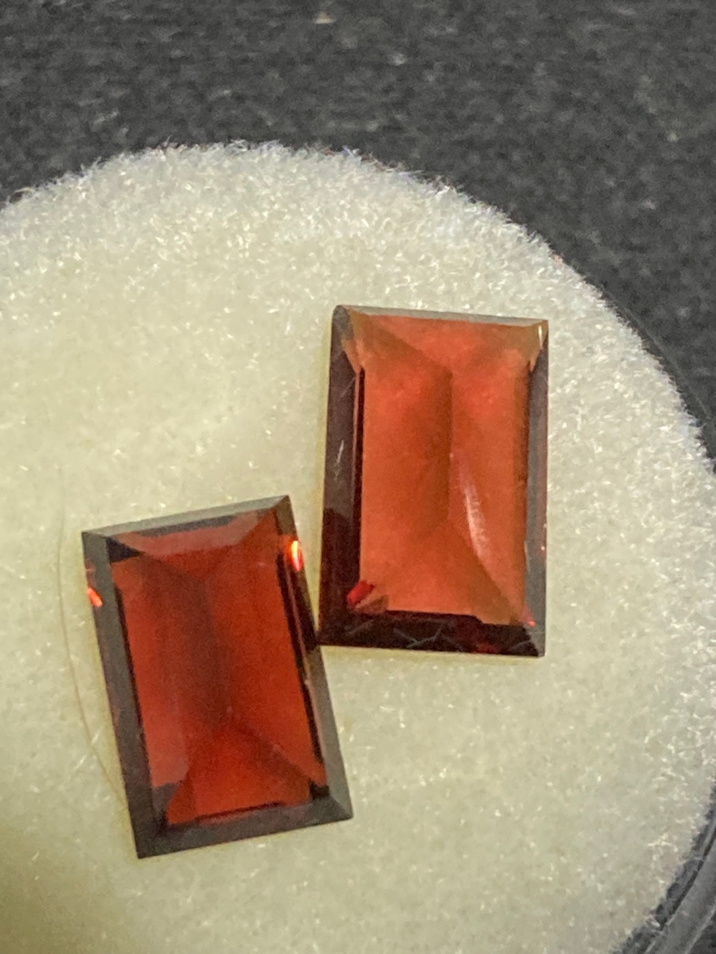 Garnet-Rhodolite-Pigeon Blood  Red / PAIR