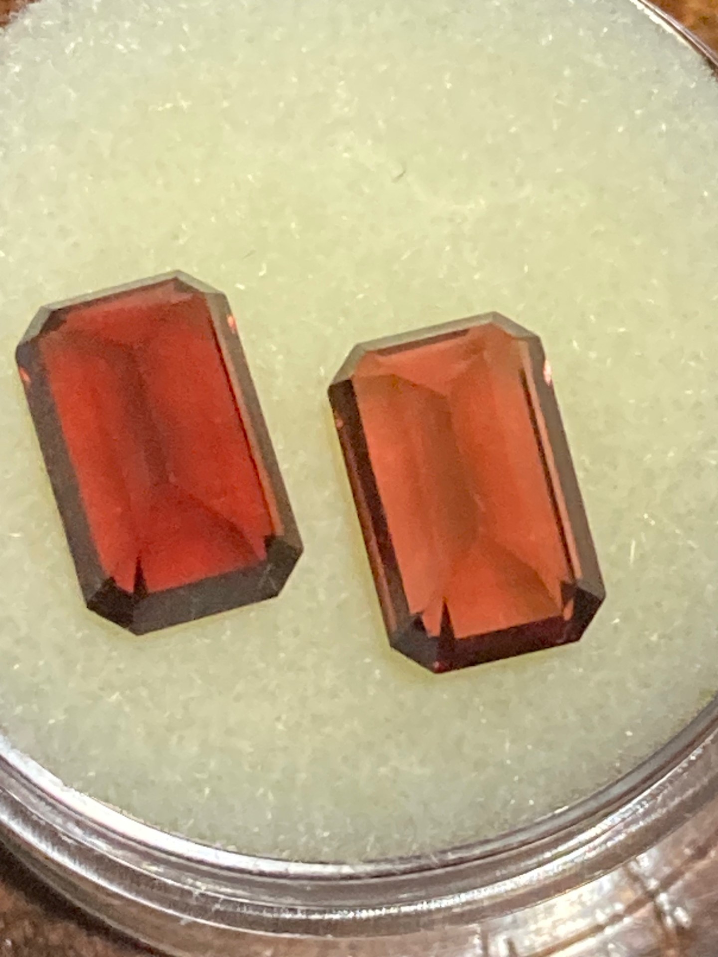 Garnet-Rhodolite-Pigeon Blood  Red / PAIR